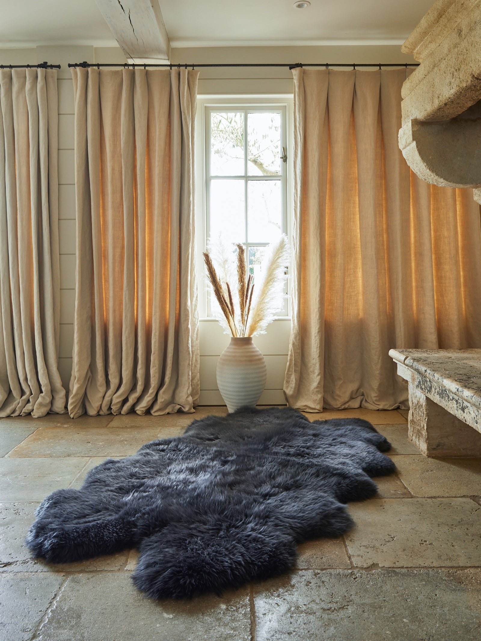 Quatro Sheepskin Rug - Dark Grey