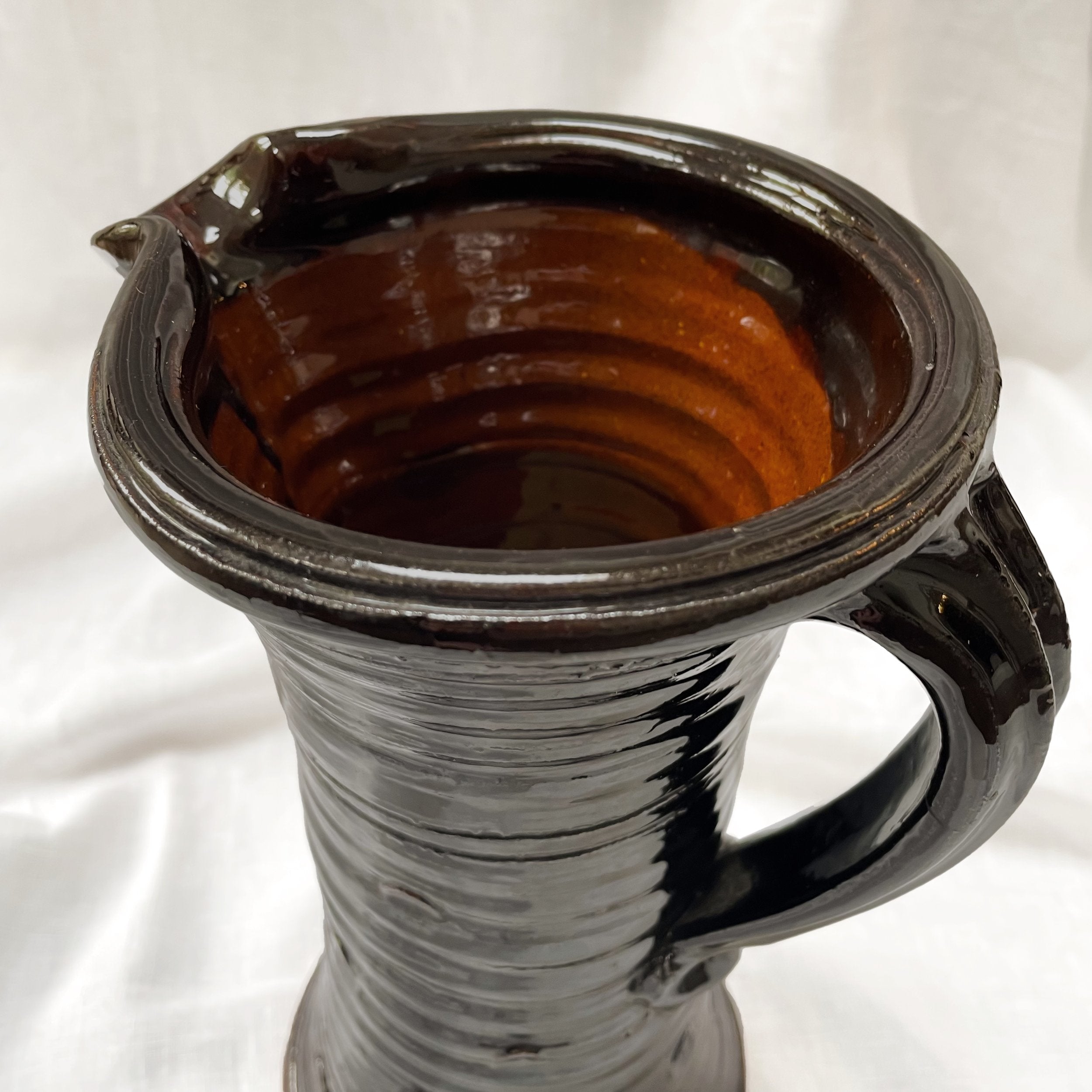 Noir Jug
