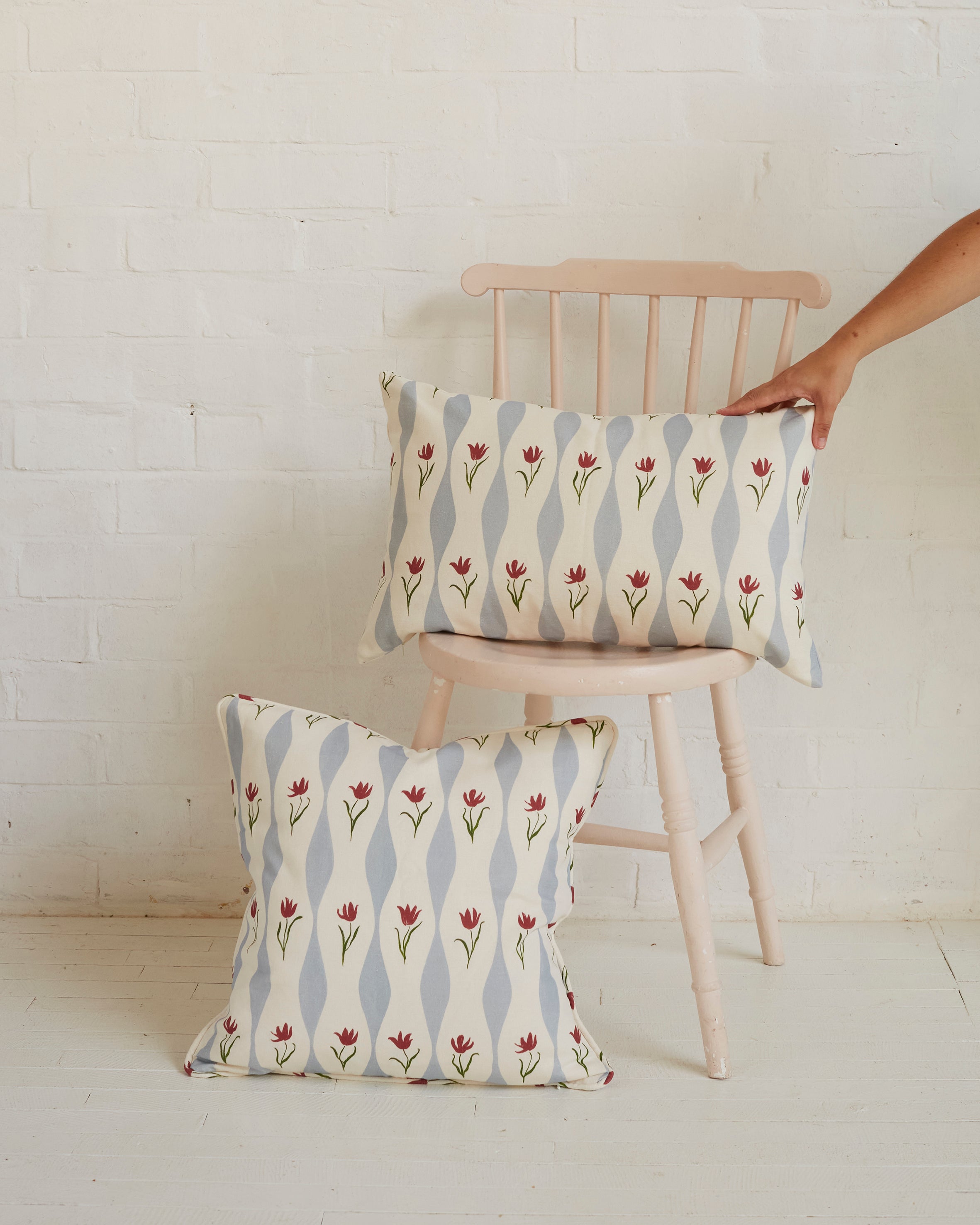 Tulip Wave Linen Fabric | Sky