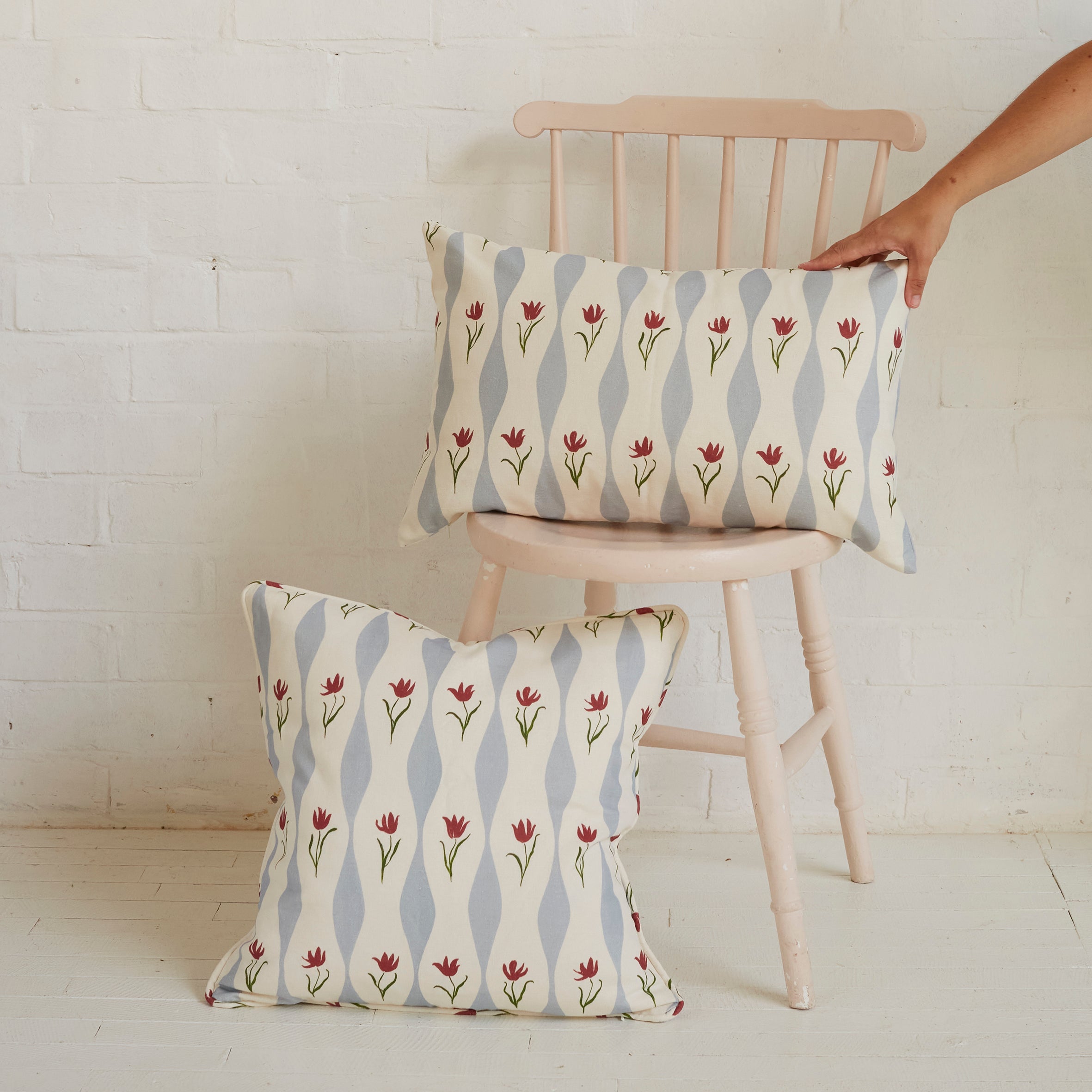 Tulip Wave Linen Fabric | Sky