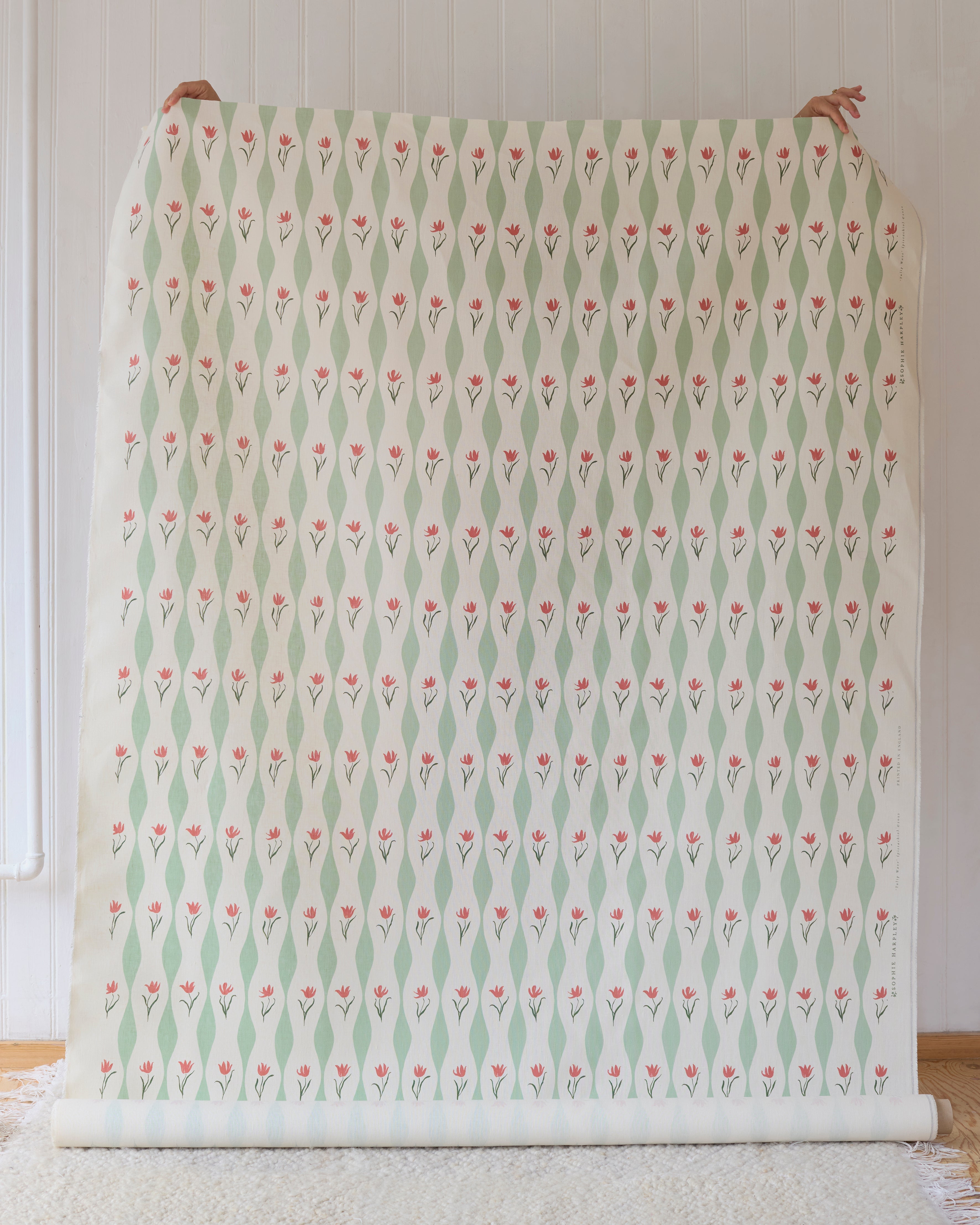 Tulip Wave Linen Fabric | Pistachio