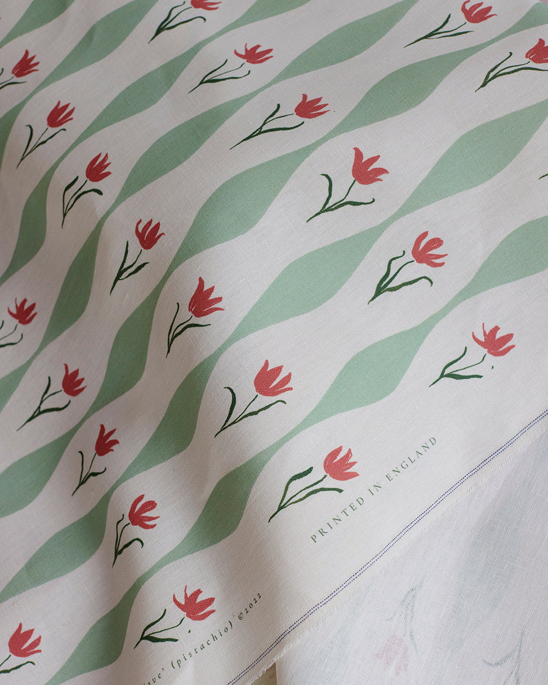 Tulip Wave Linen Fabric | Pistachio
