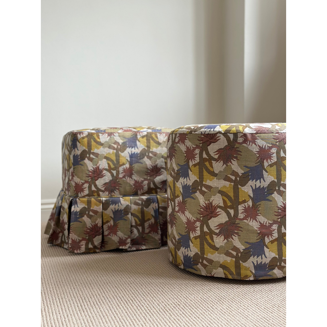 Skapa Ottoman with box pleat slipcover