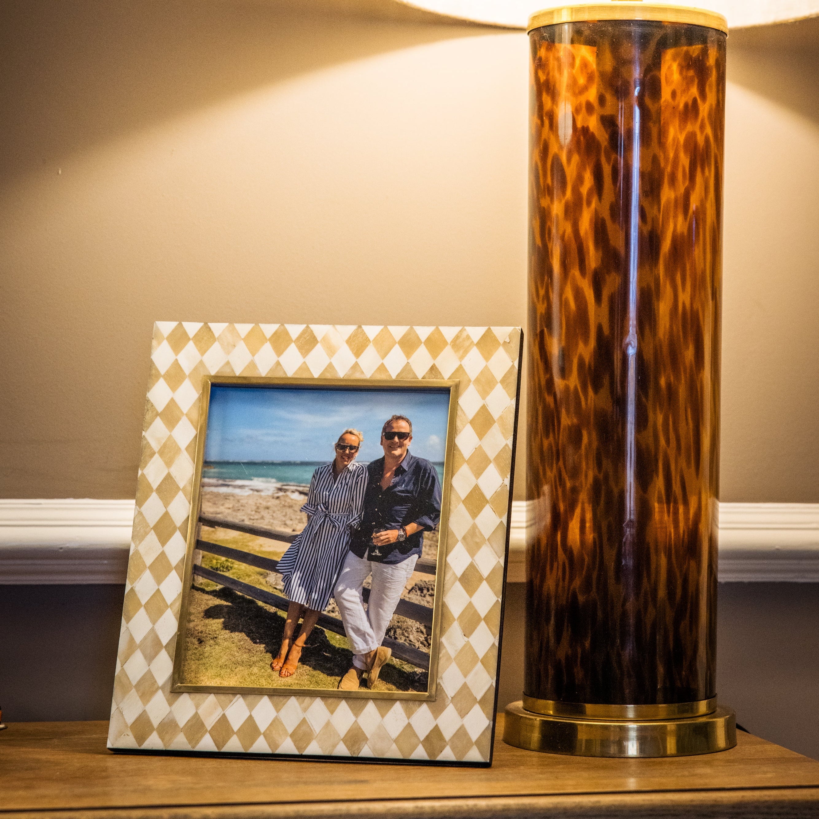 Large Photo frame | Beige & White | Harlequin