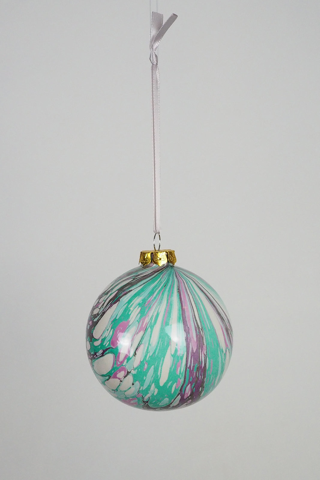 Large Venom Marbled Bauble