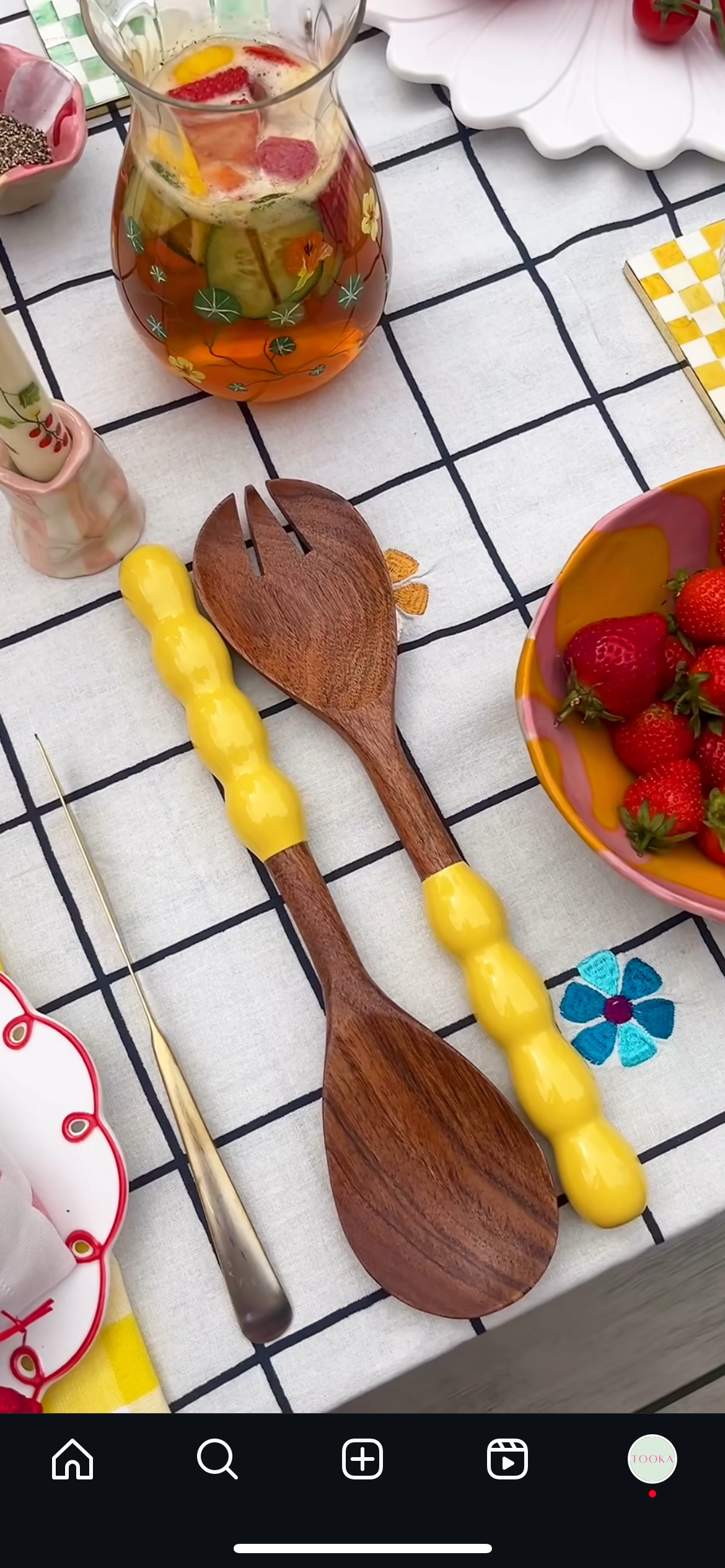 Bobbin Salad Servers | Sunshine Yellow