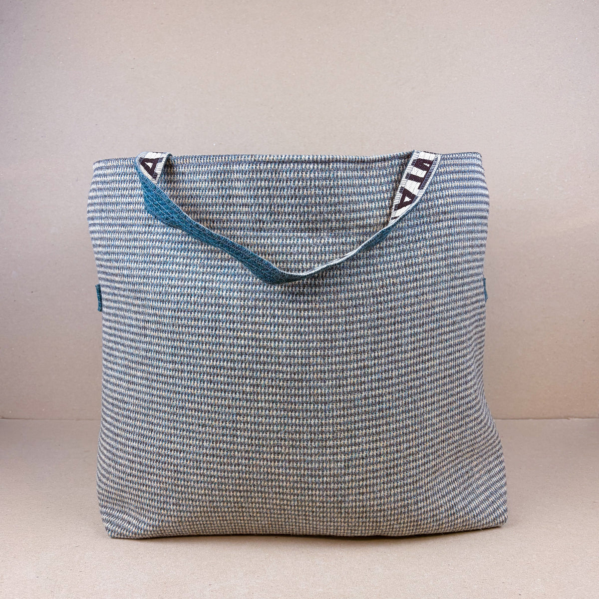 Isla Log Bag