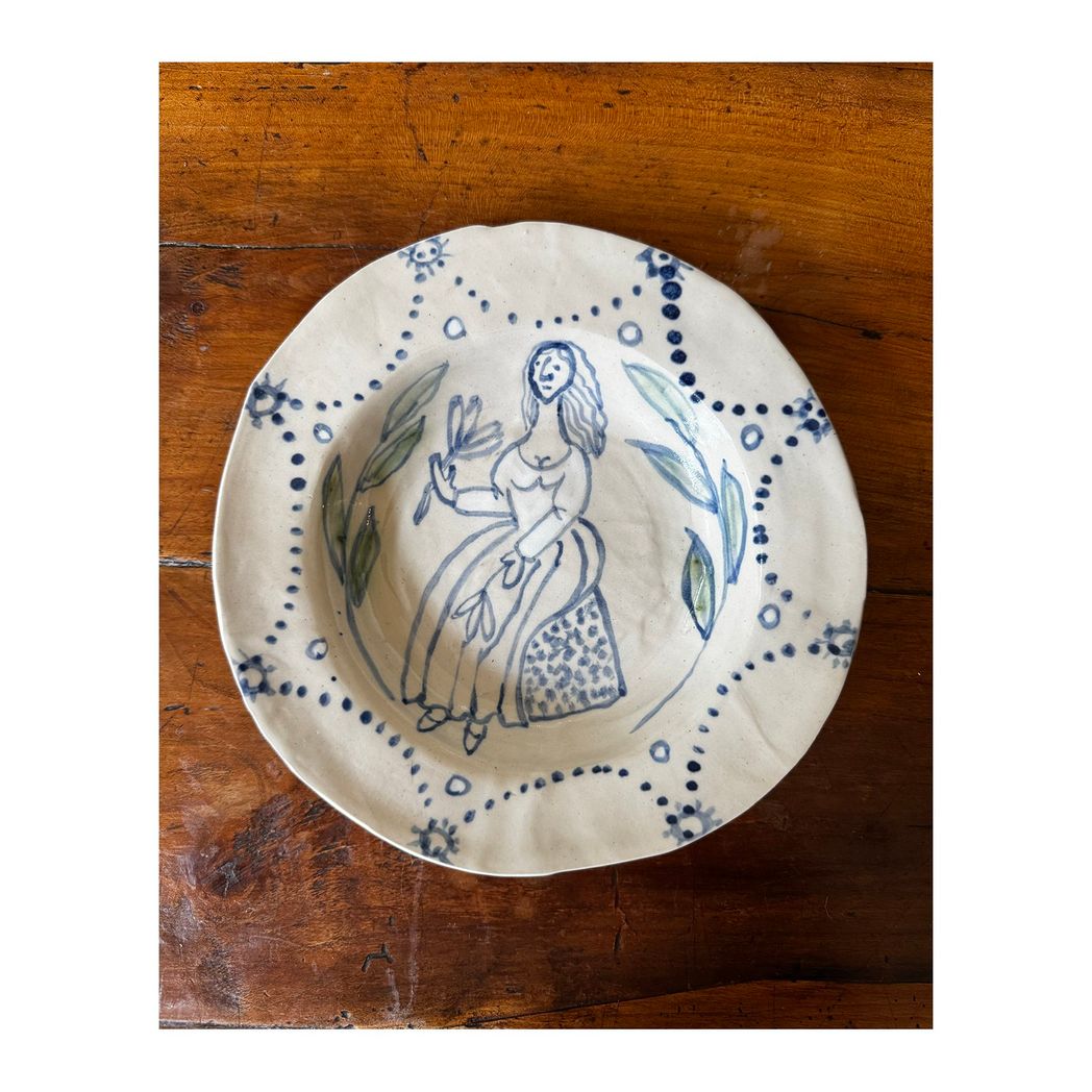 SEATED MAIDEN