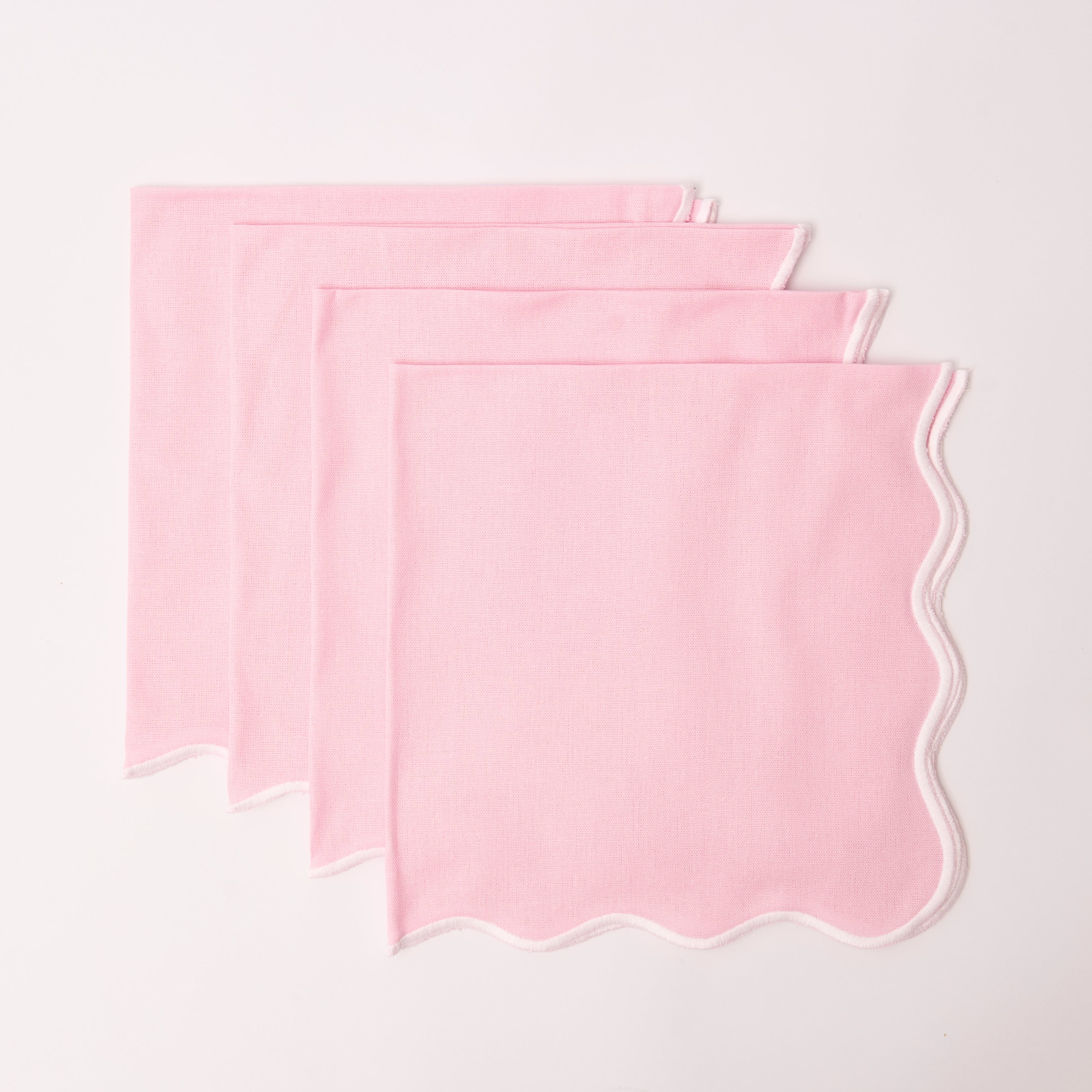 Pale pink Wave napkin with white embroidered edge (Set of 4)