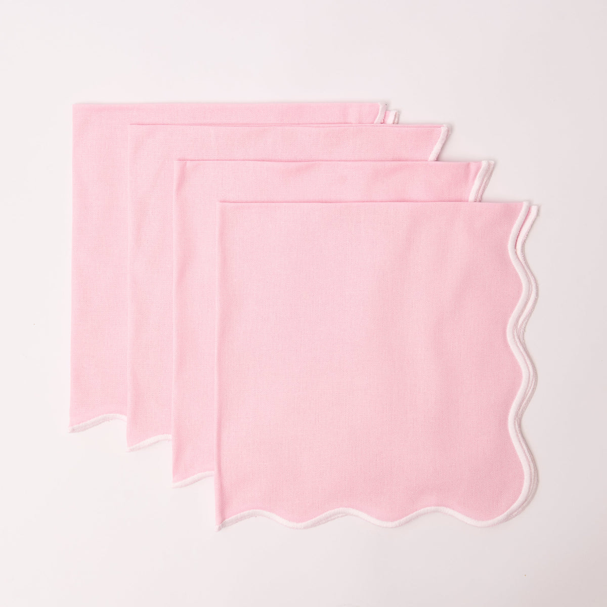 Pale pink Wave napkin with white embroidered edge (Set of 4)