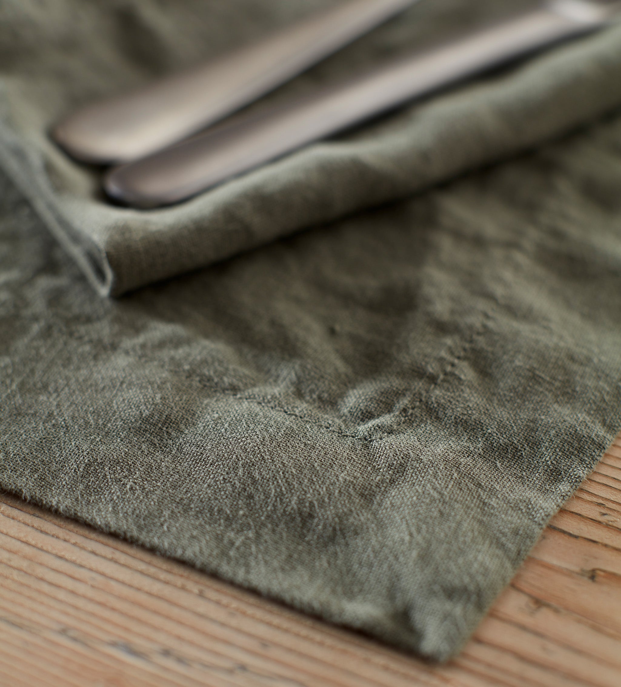 100% Linen Placemats - Set of 2 | Olive Green