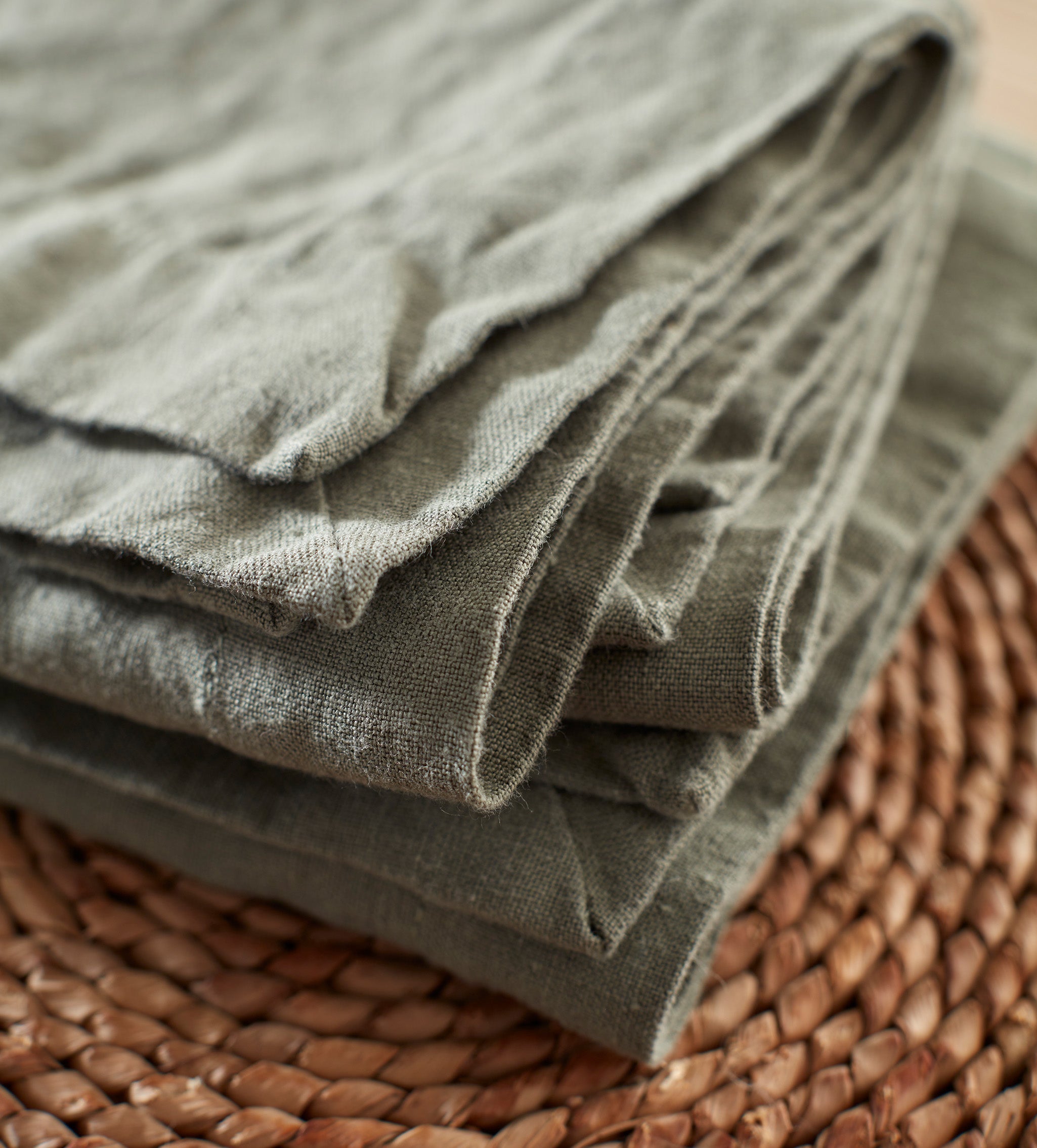 100% Linen Napkins - Set of 4 | Olive Green 1