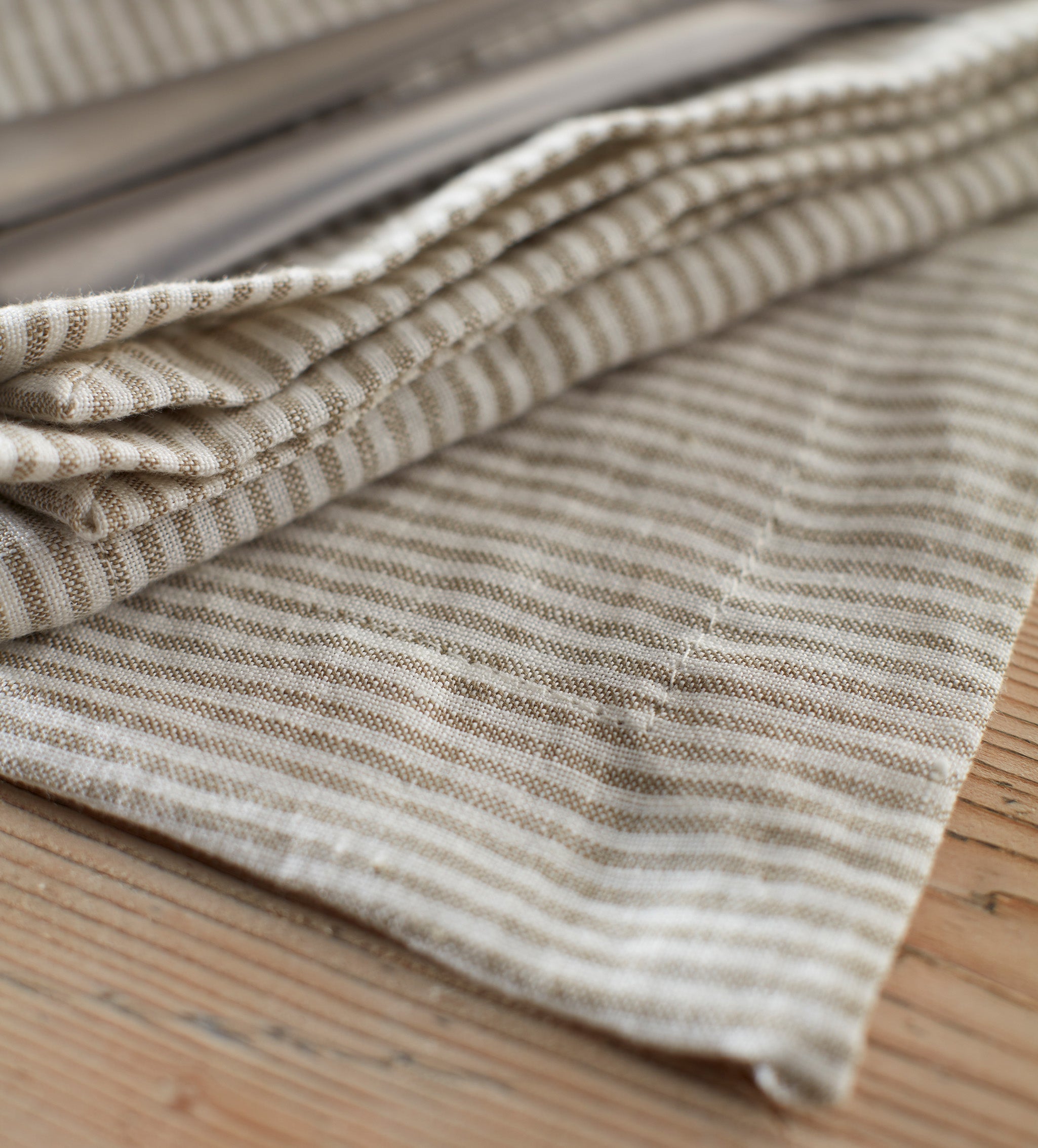Natural Sid Stripe 100% Linen Placemats - Set of 2