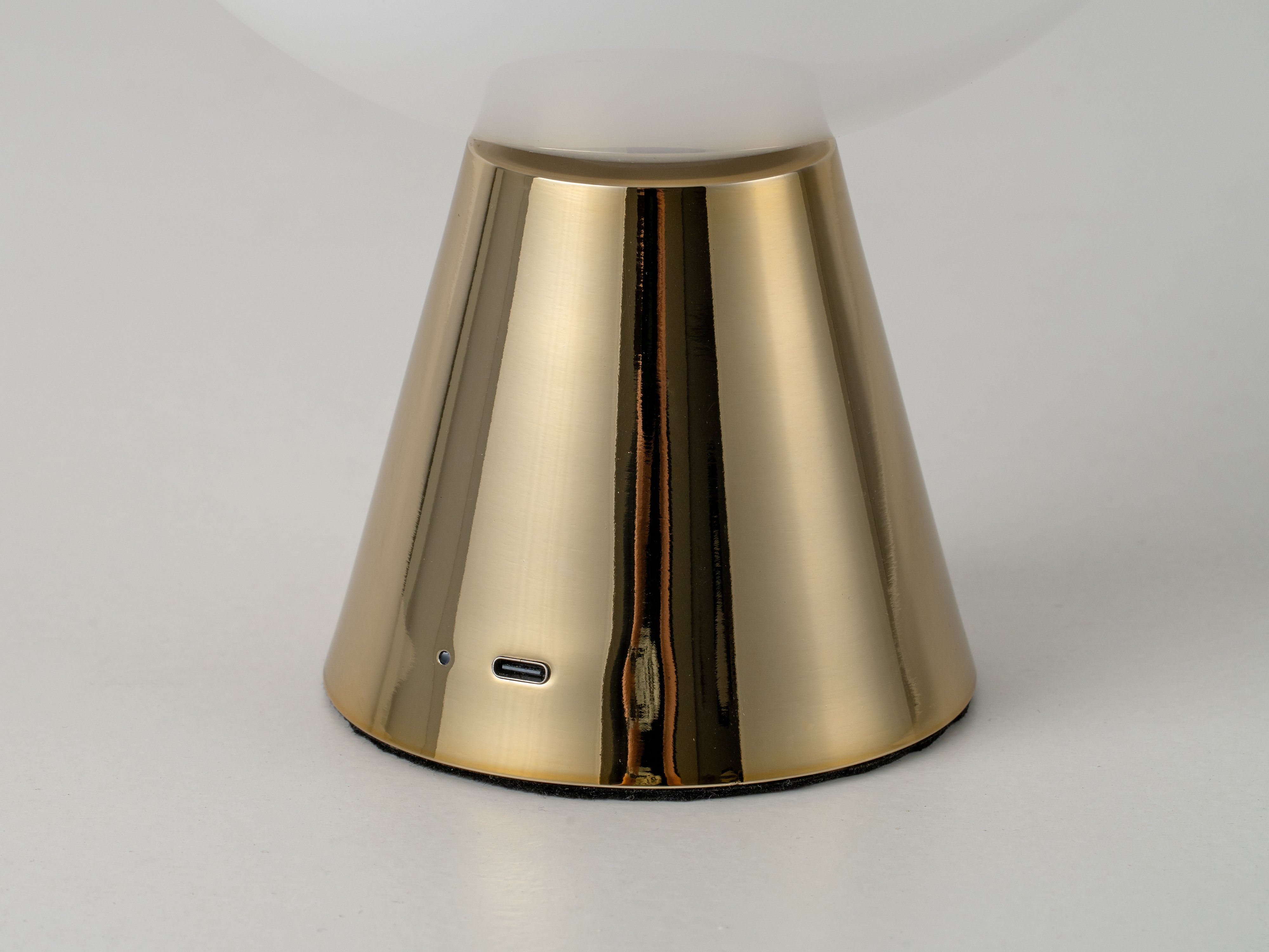Brass dome cordless table lamp