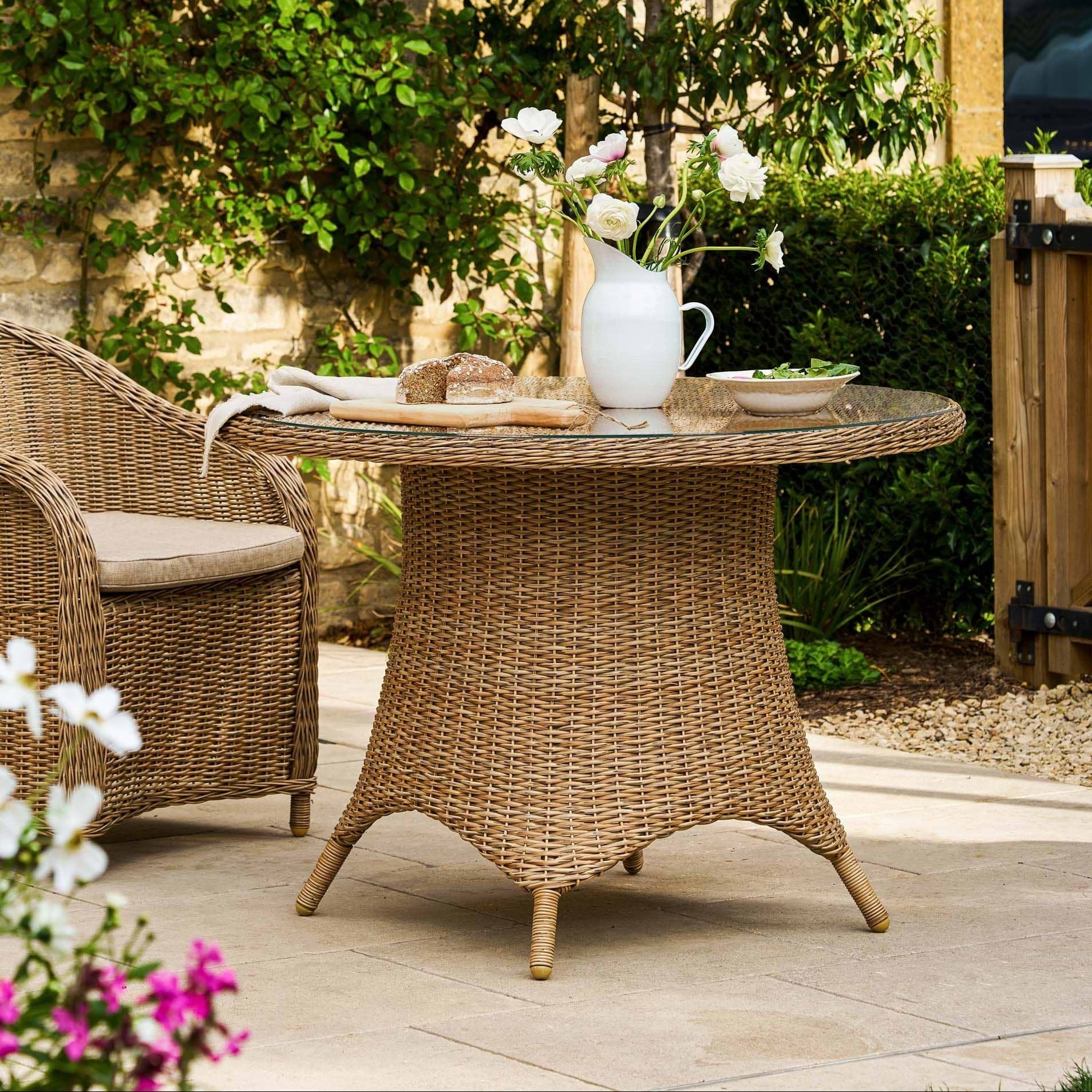 Brayford Round Dining Set Small Natural