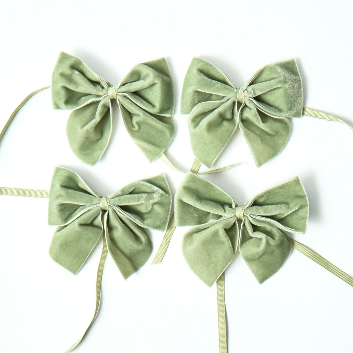 Sage Green Velvet Bow Napkin Ring (Set of 4)
