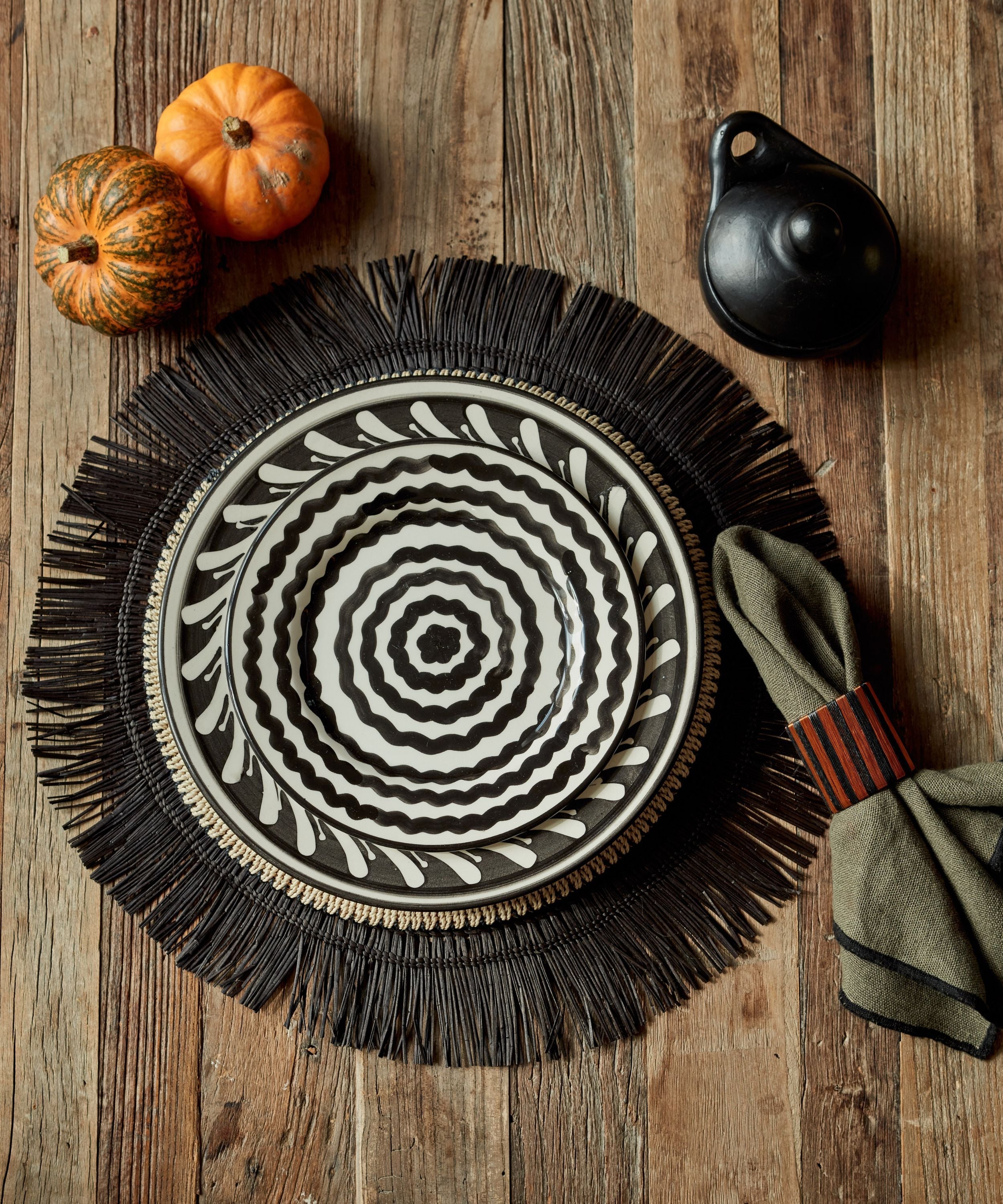 Pacifico Copper Napkin Ring Rayas - Black