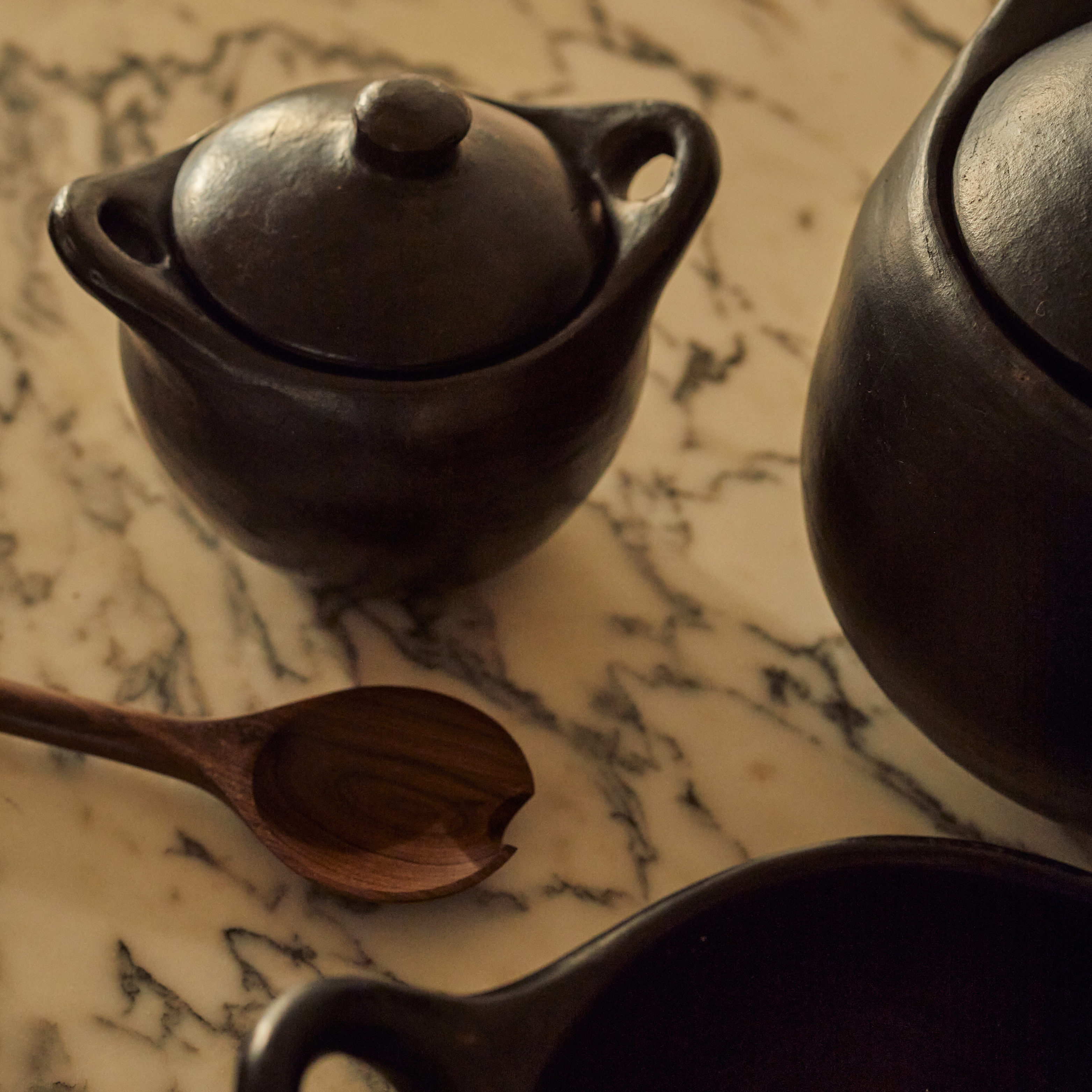 Chamba Black Clay Cocotte