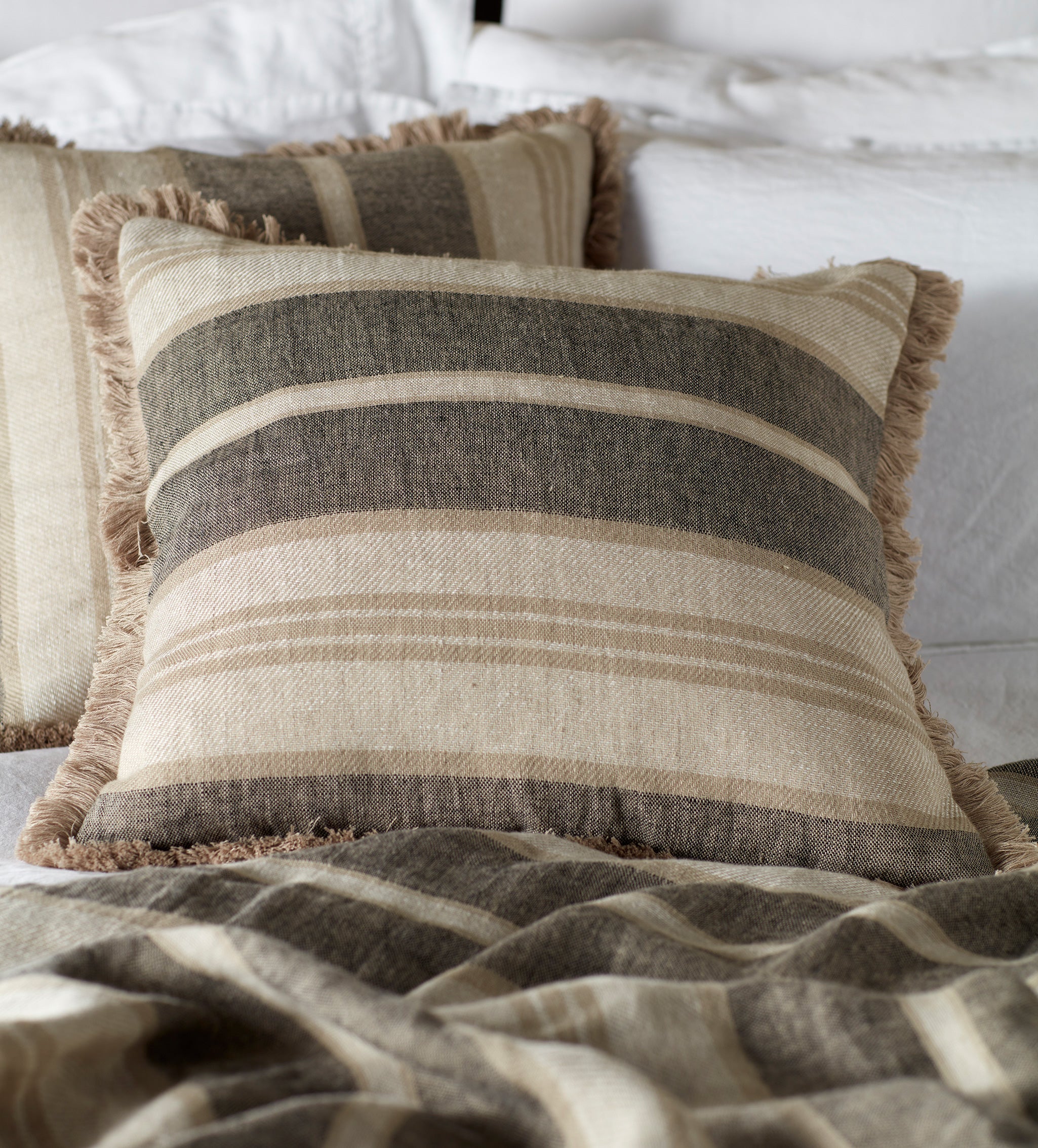 Natural Clara Linen Throw