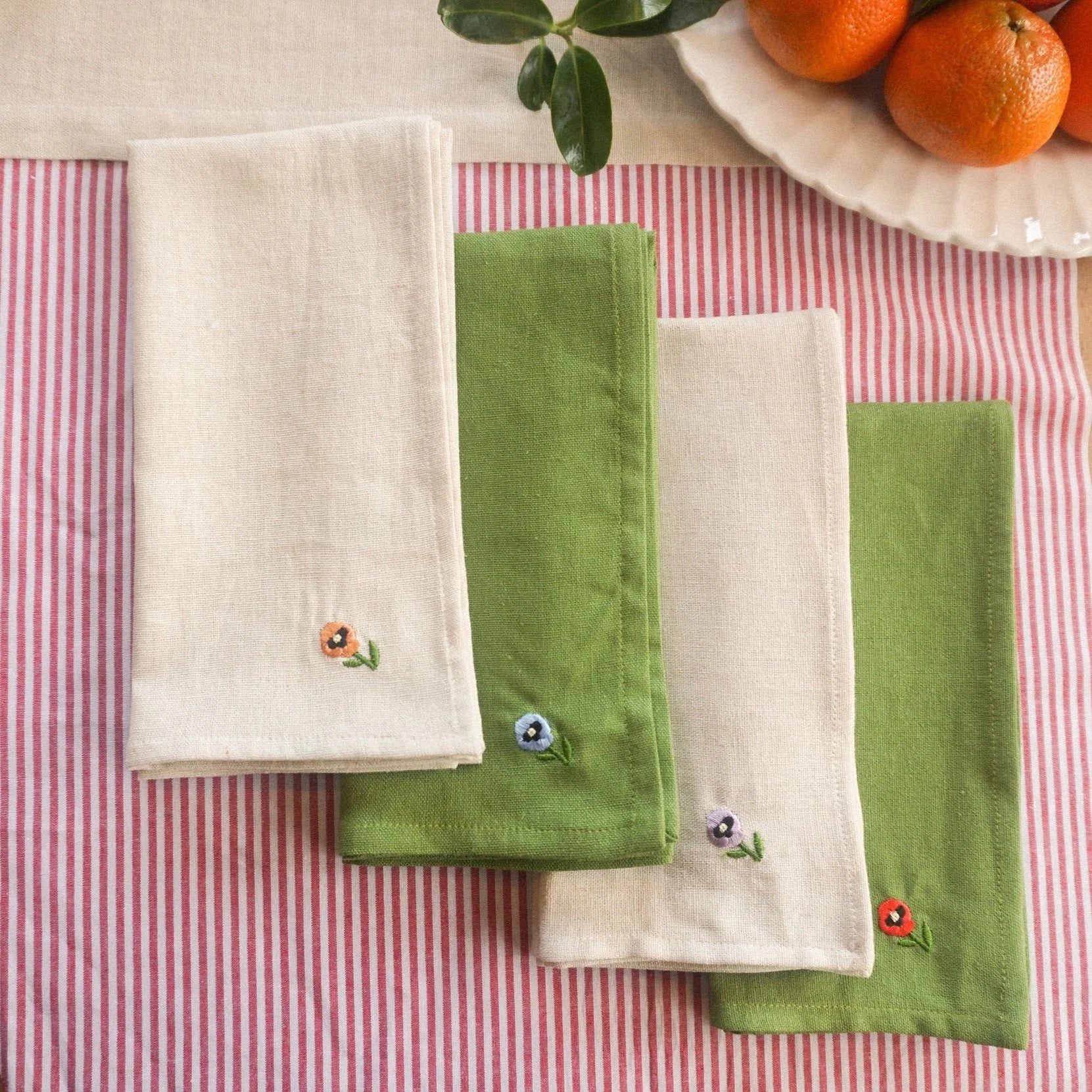 Winter Pansy Napkins (set of 4)