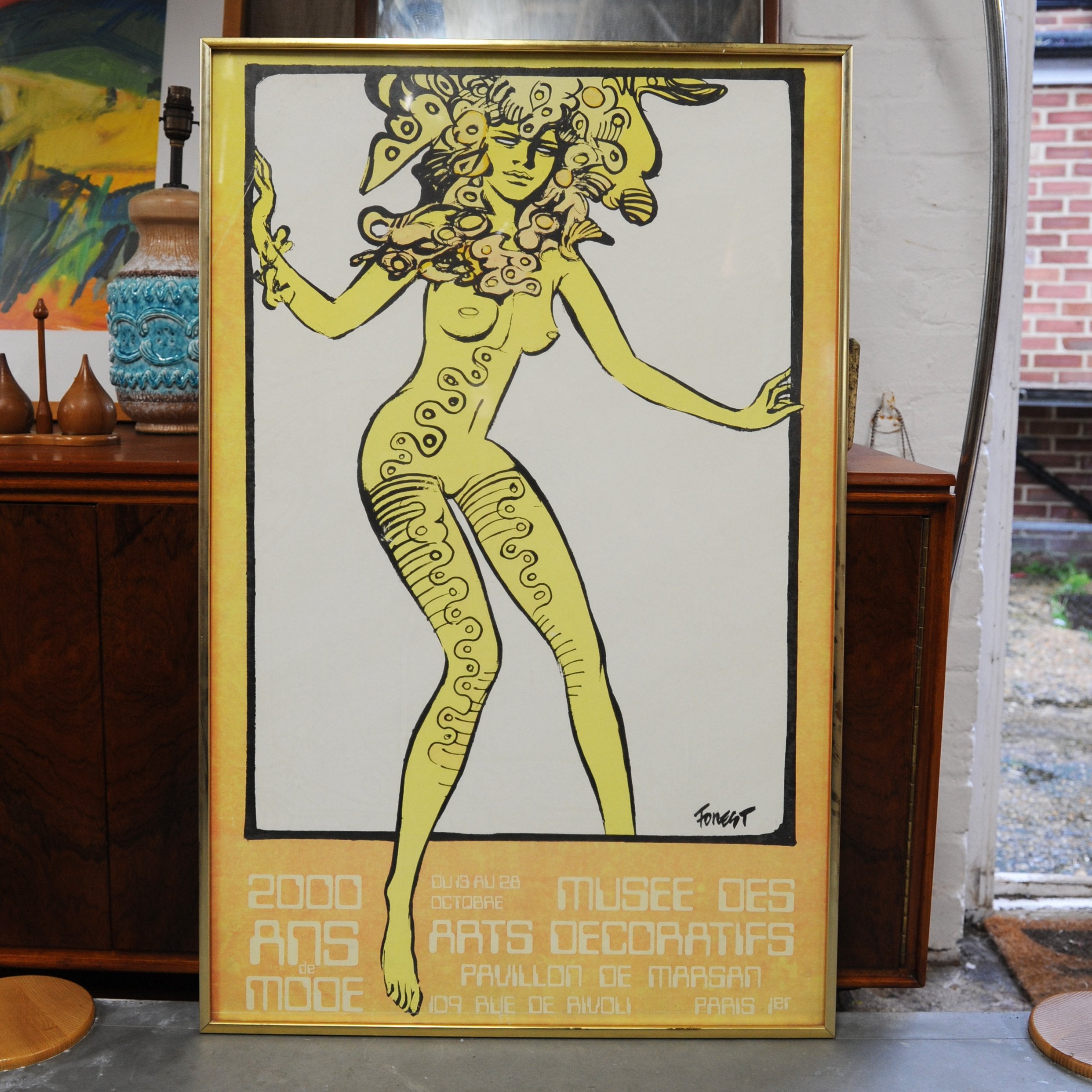 Framed Poster of the exhibition ''2000 years of fashion'' from 13 to 28 October 1971 at the museum of Decorative Arts in Paris