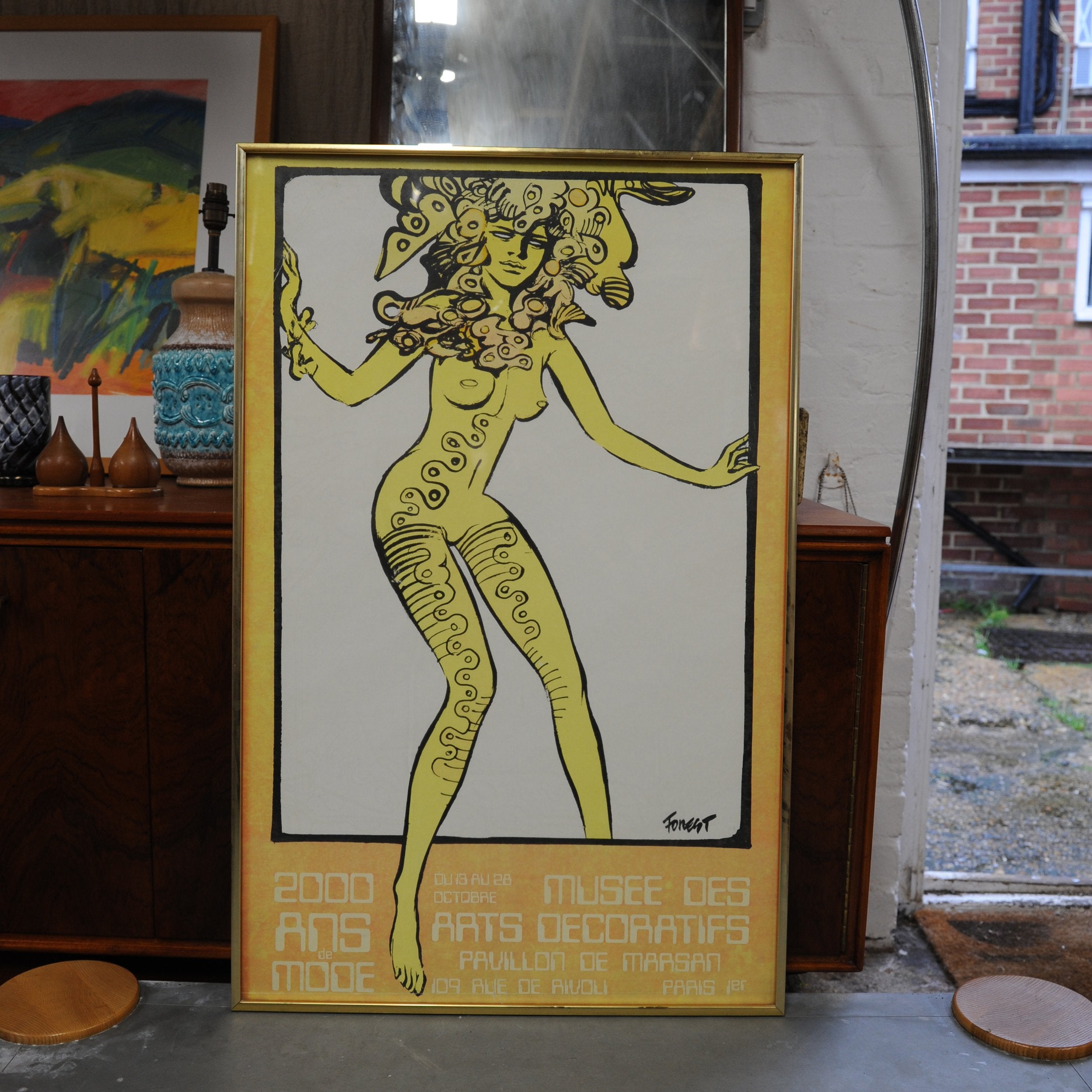 Framed Poster of the exhibition ''2000 years of fashion'' from 13 to 28 October 1971 at the museum of Decorative Arts in Paris