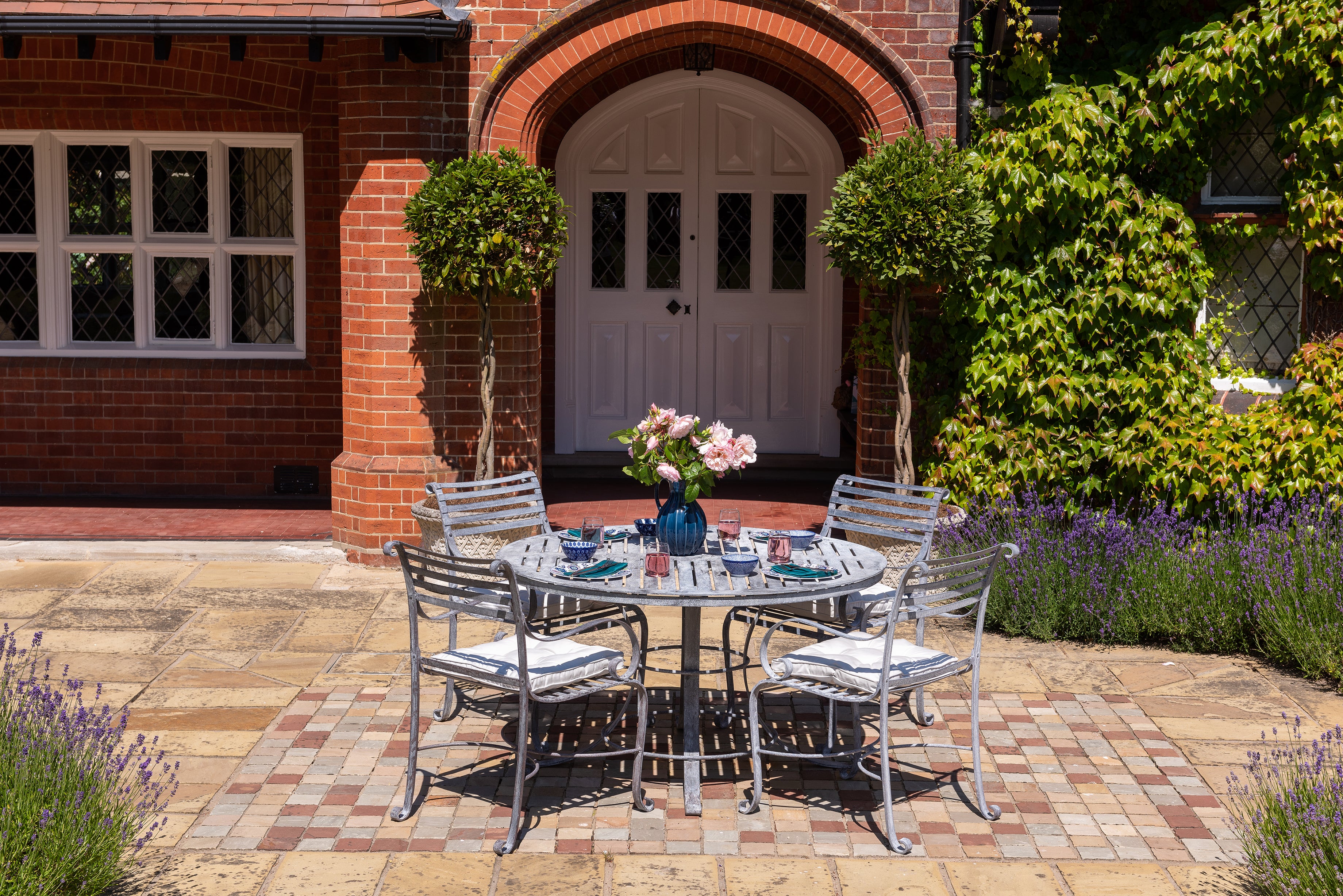 Southwold Round Dining Table 1.3m
