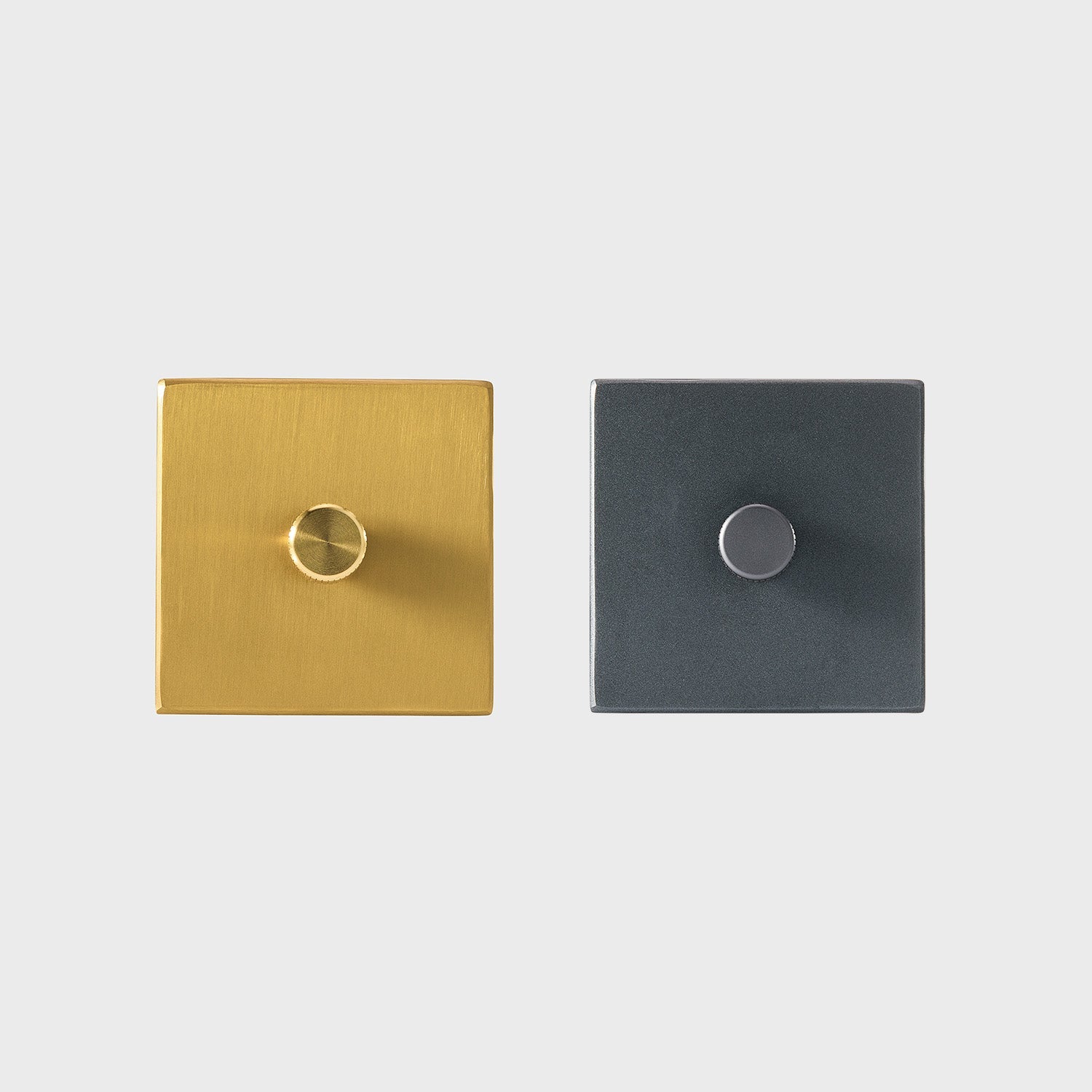 Single Rotary Wall Dimmer in Brass