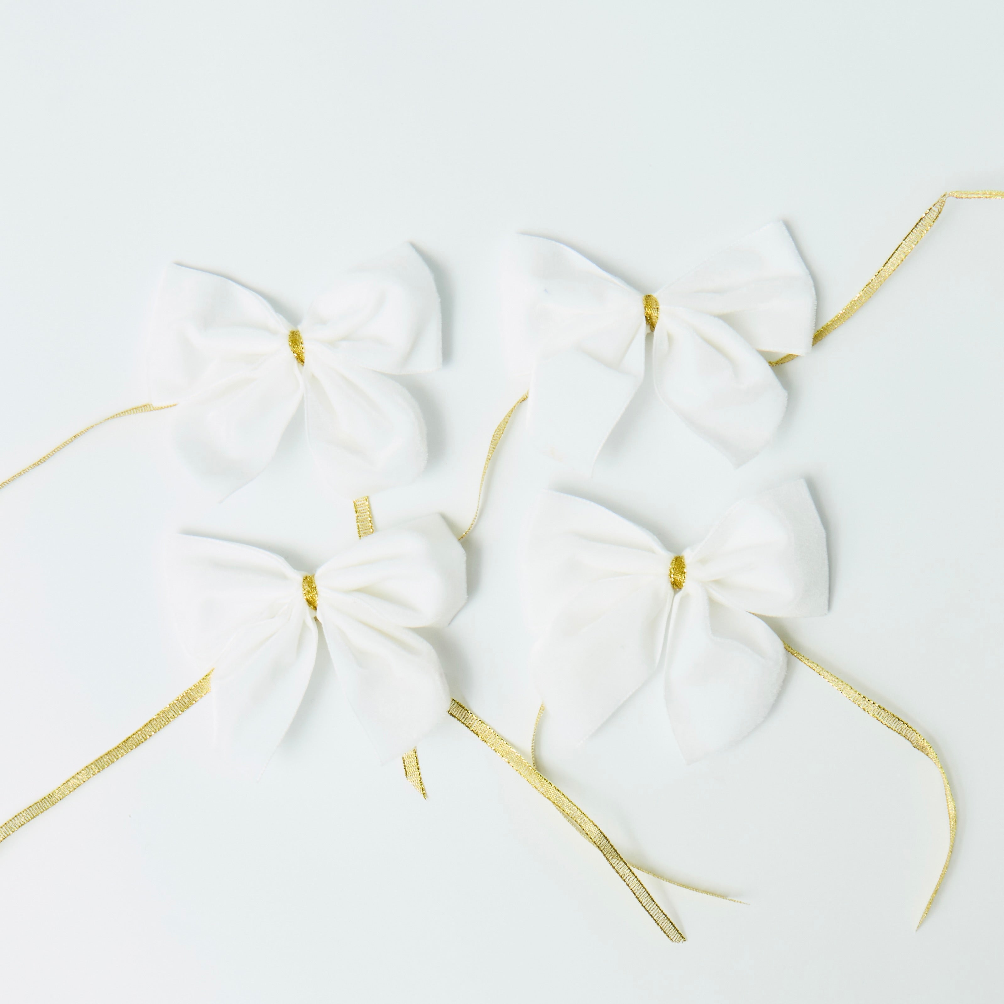 White Velvet Napkin Ring Bow (Set of 4)