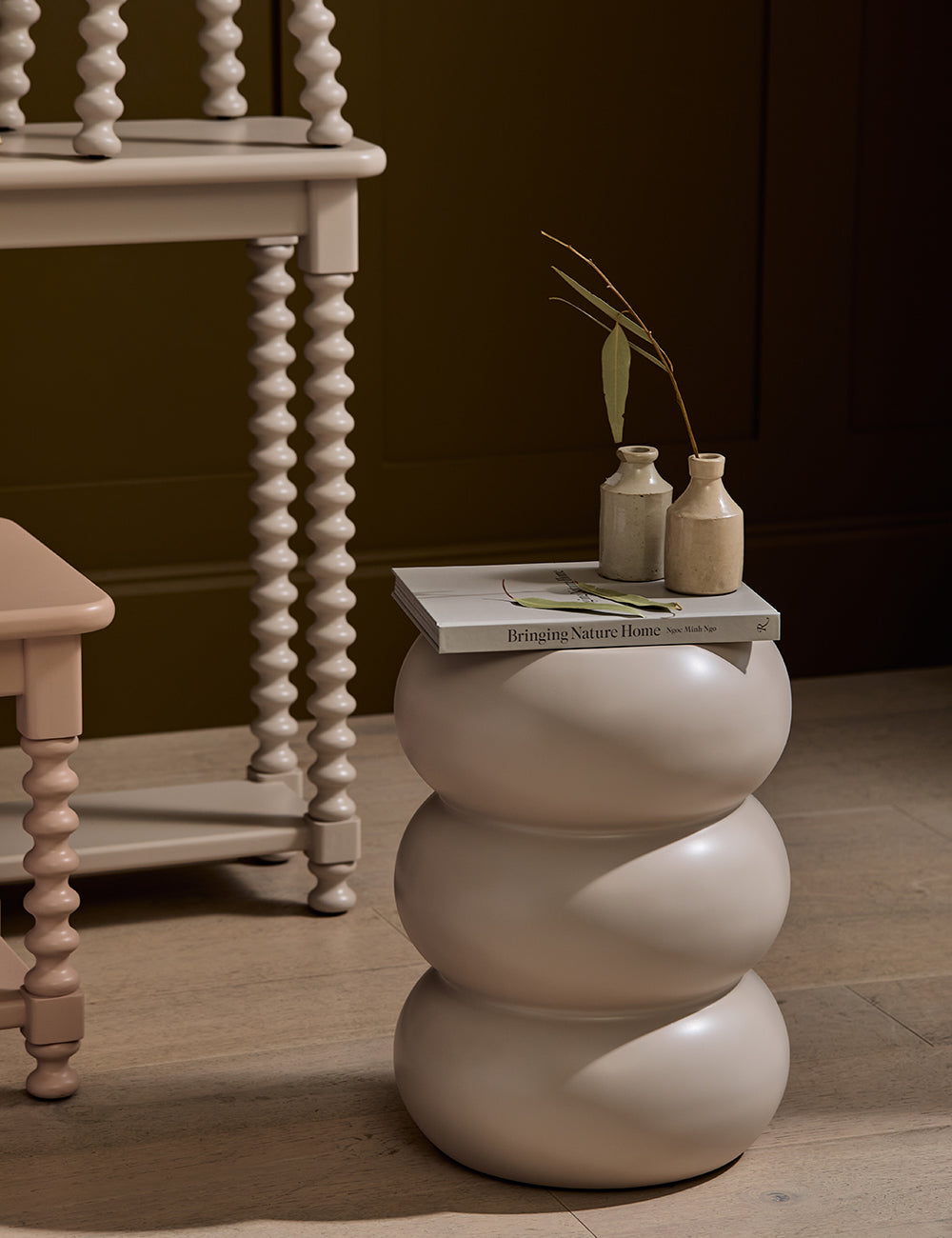 Essie Curvy Side Table in Panna Cotta