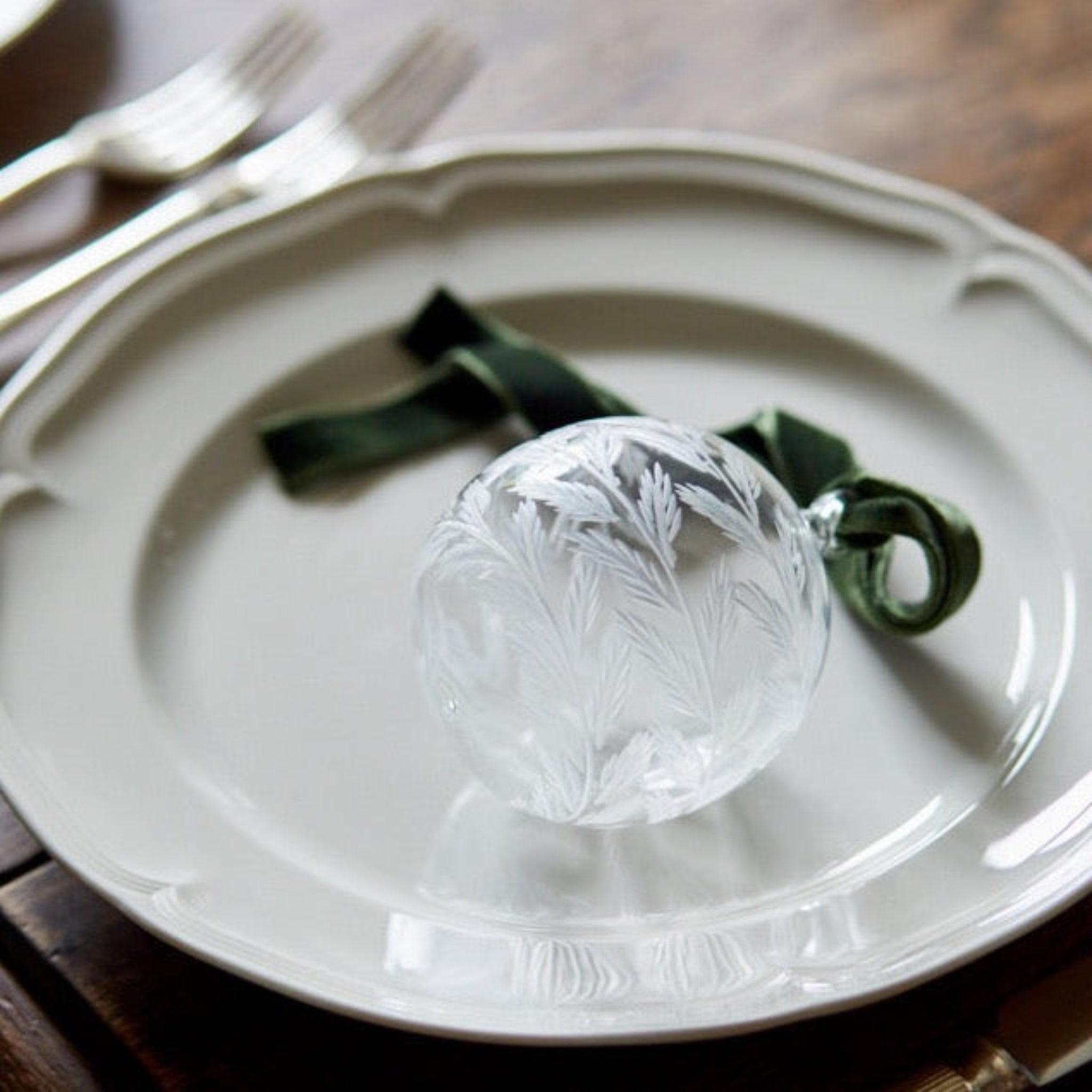 Etched Glass Christmas Bauble