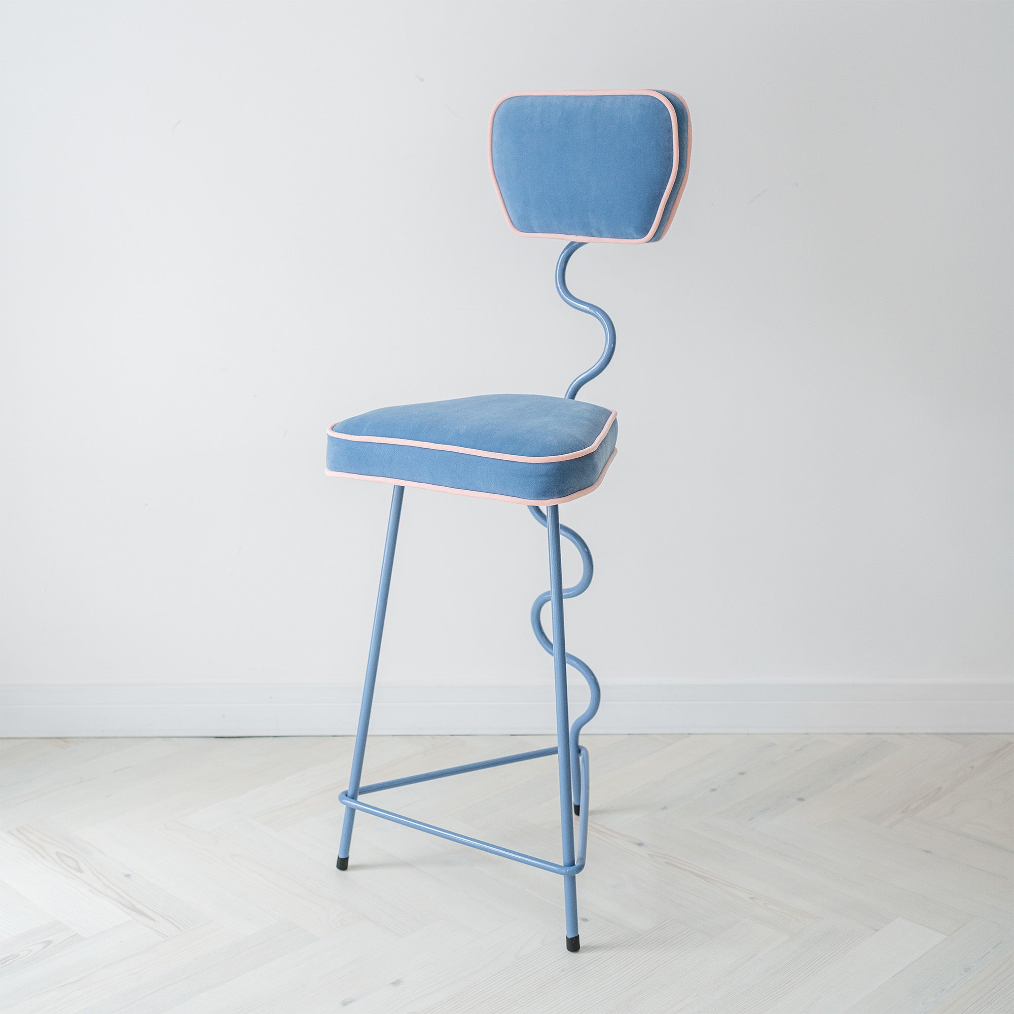 Flo Bar Stool