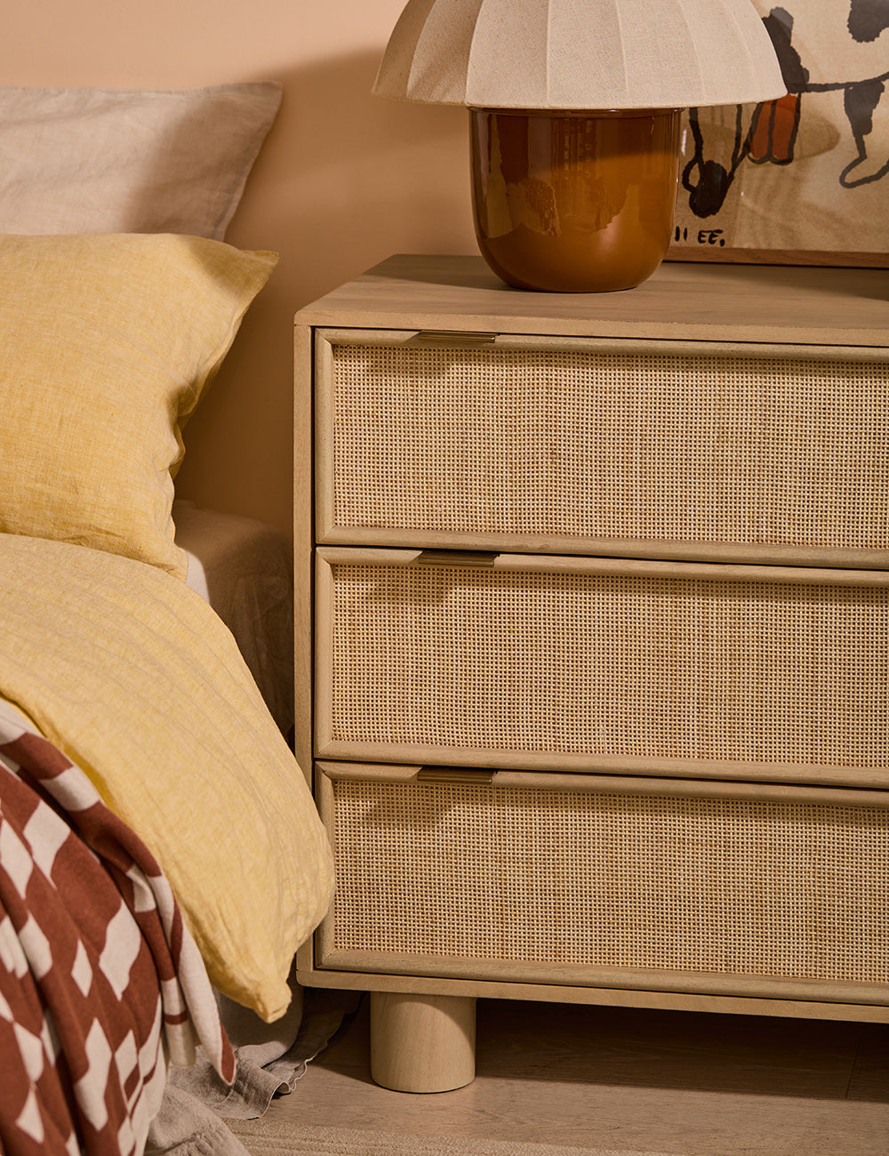 Flores Slim Chest of Drawers