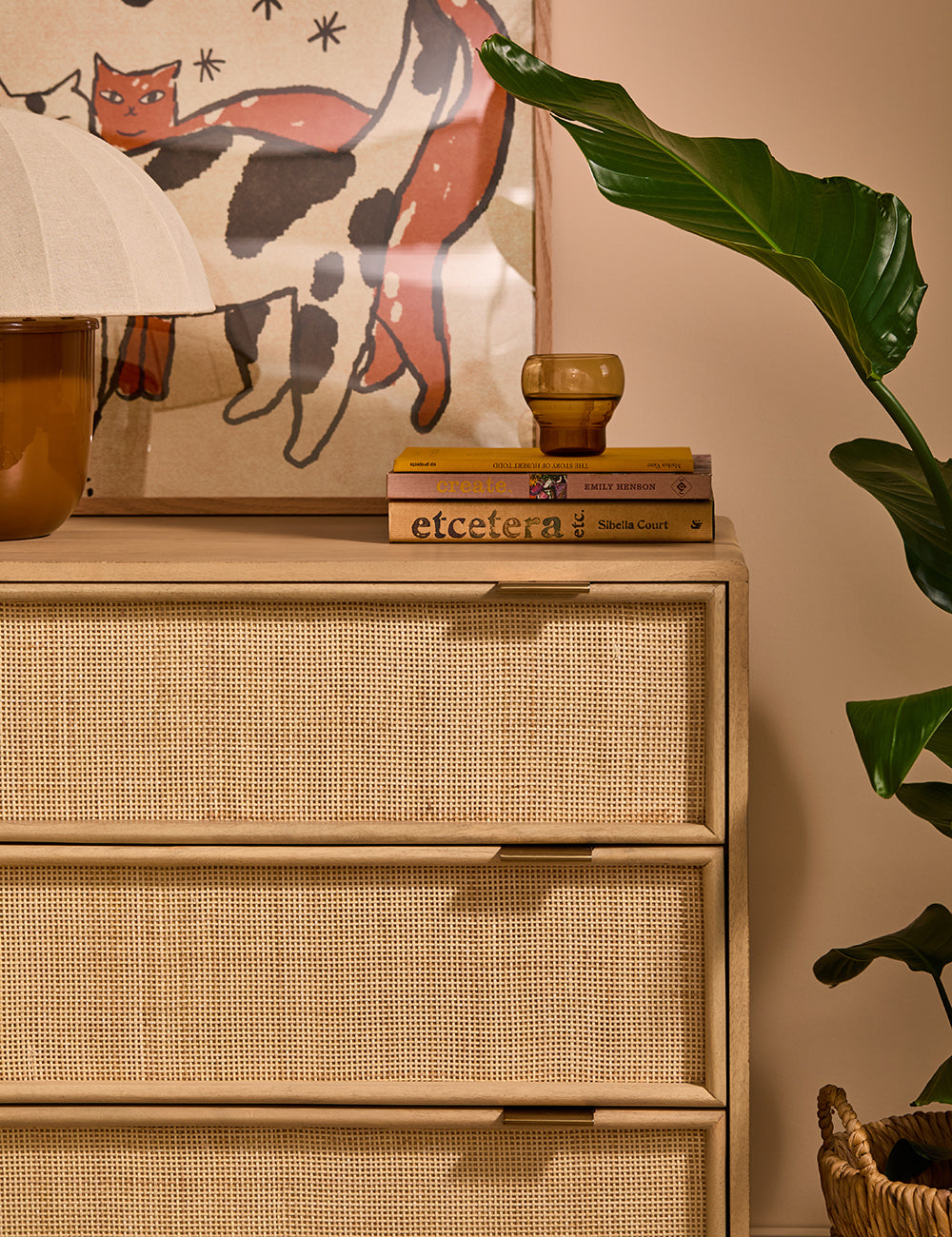 Flores Slim Chest of Drawers