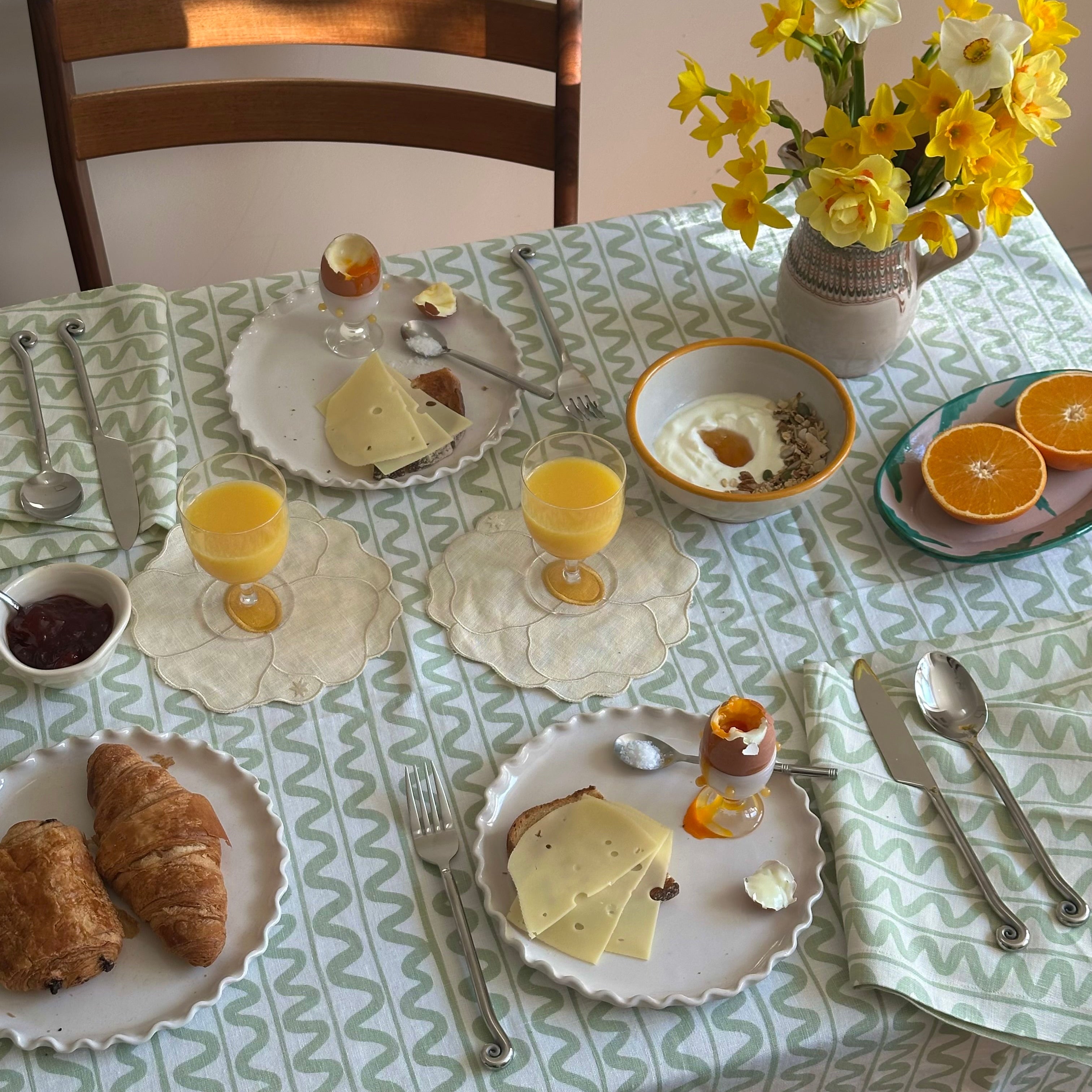 Green Wiggle Linen Tablecloth