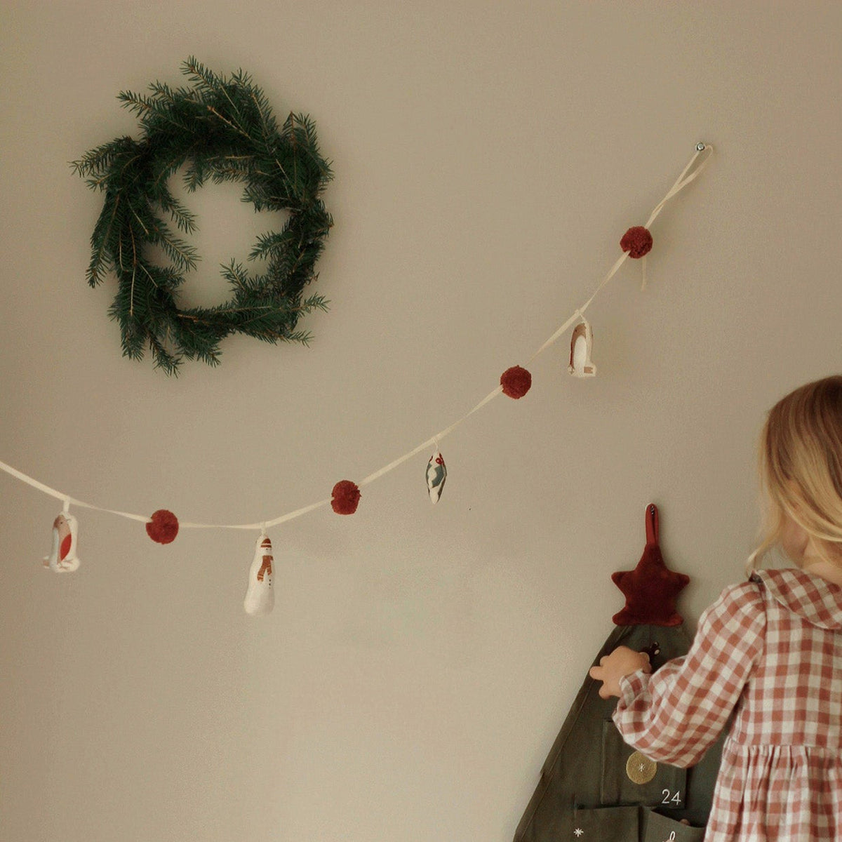 Christmas Garland - Frosty Friends