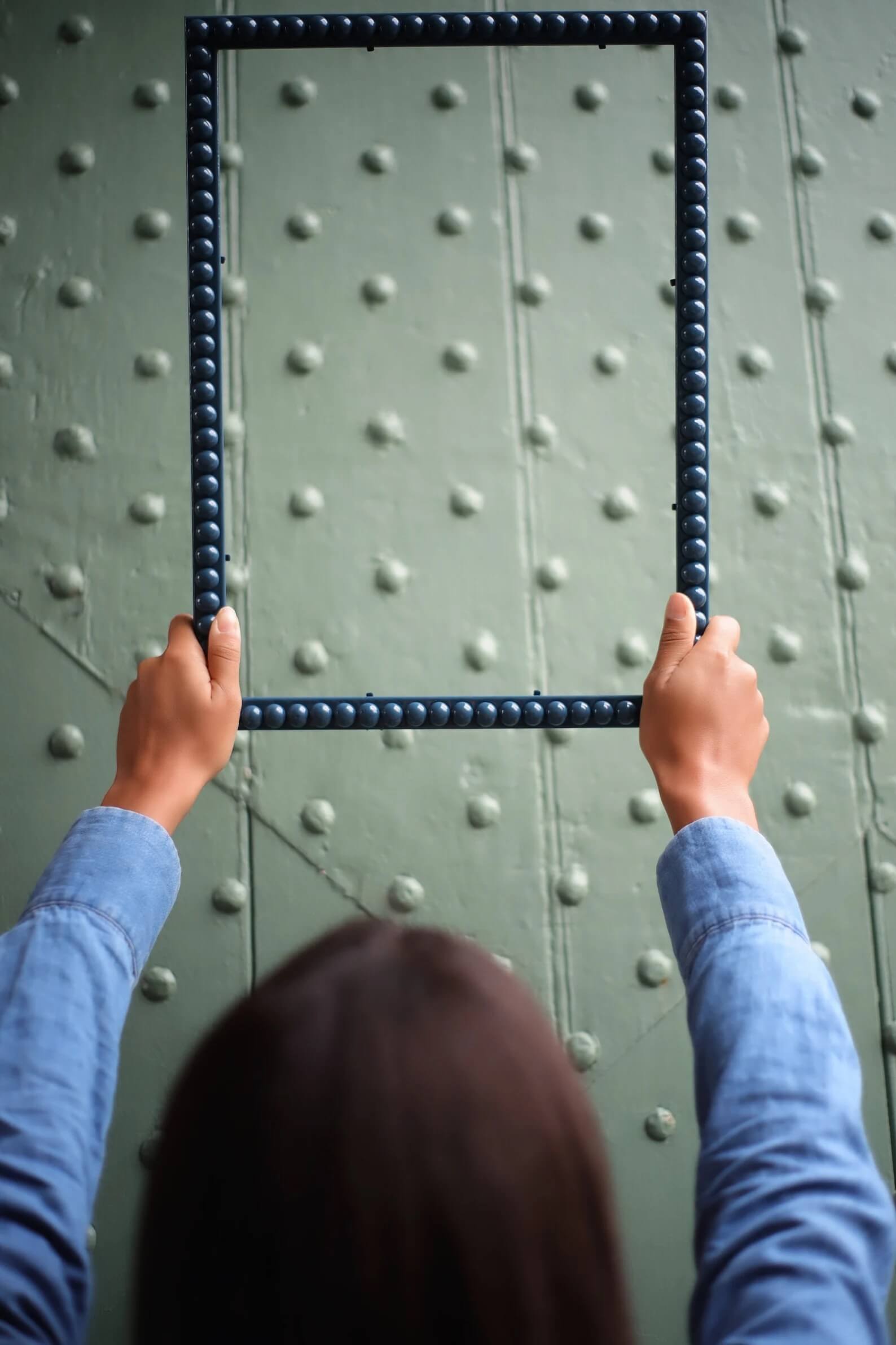 Inky Blue Bobbin Frame