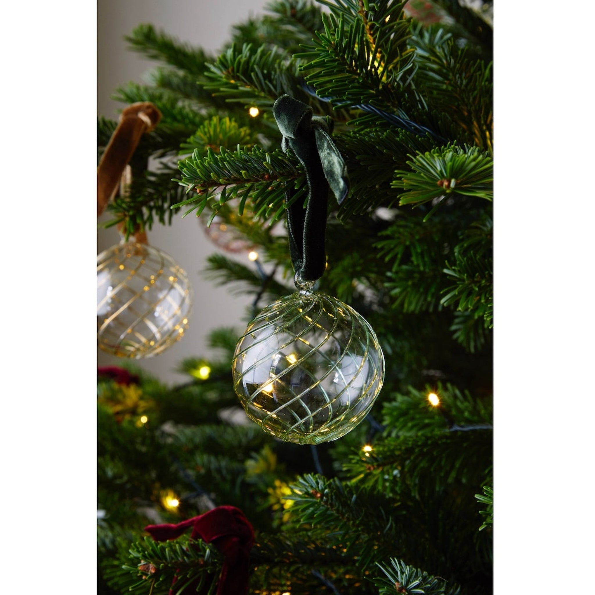 Swirl Glass Bauble | Green