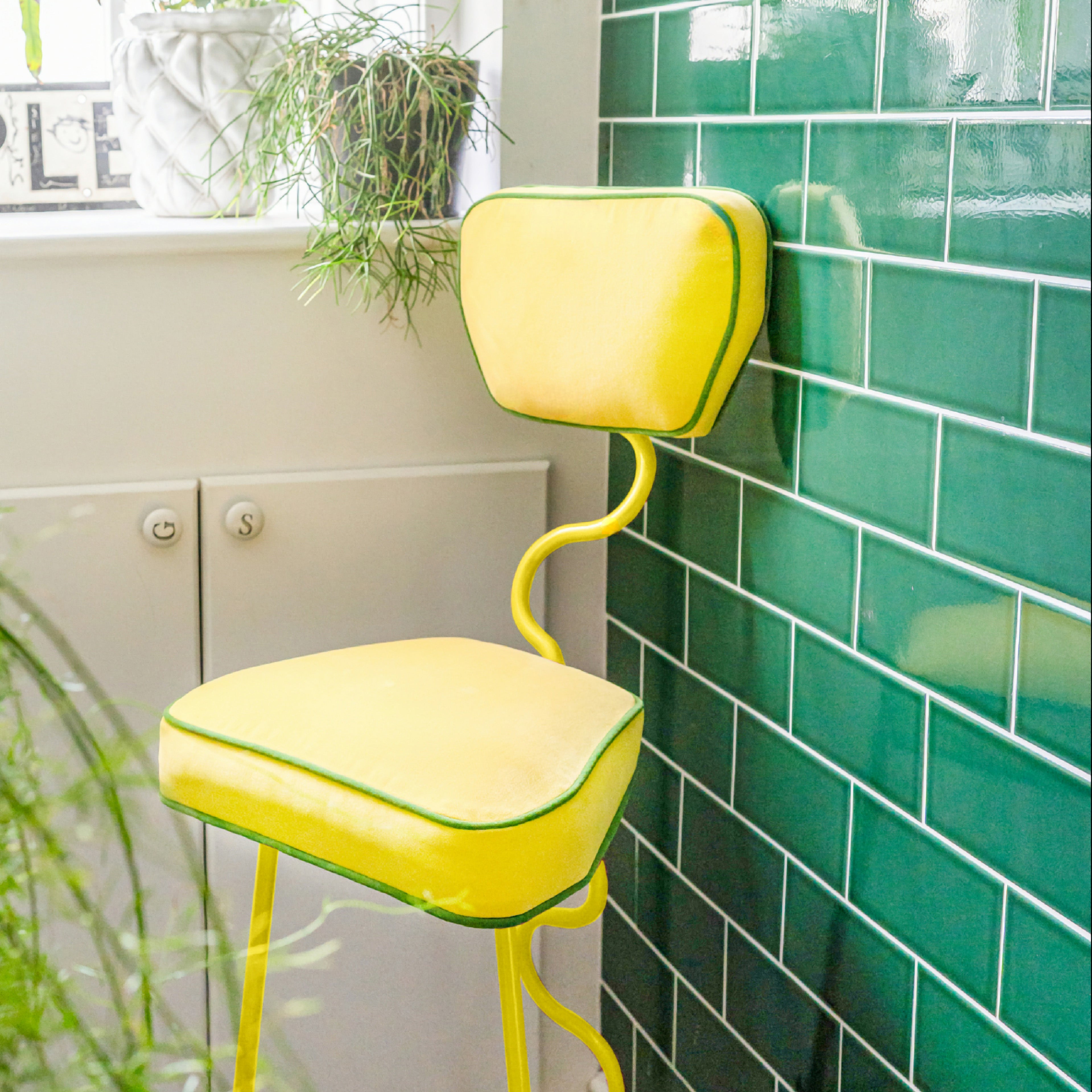 Flo Bar Stool