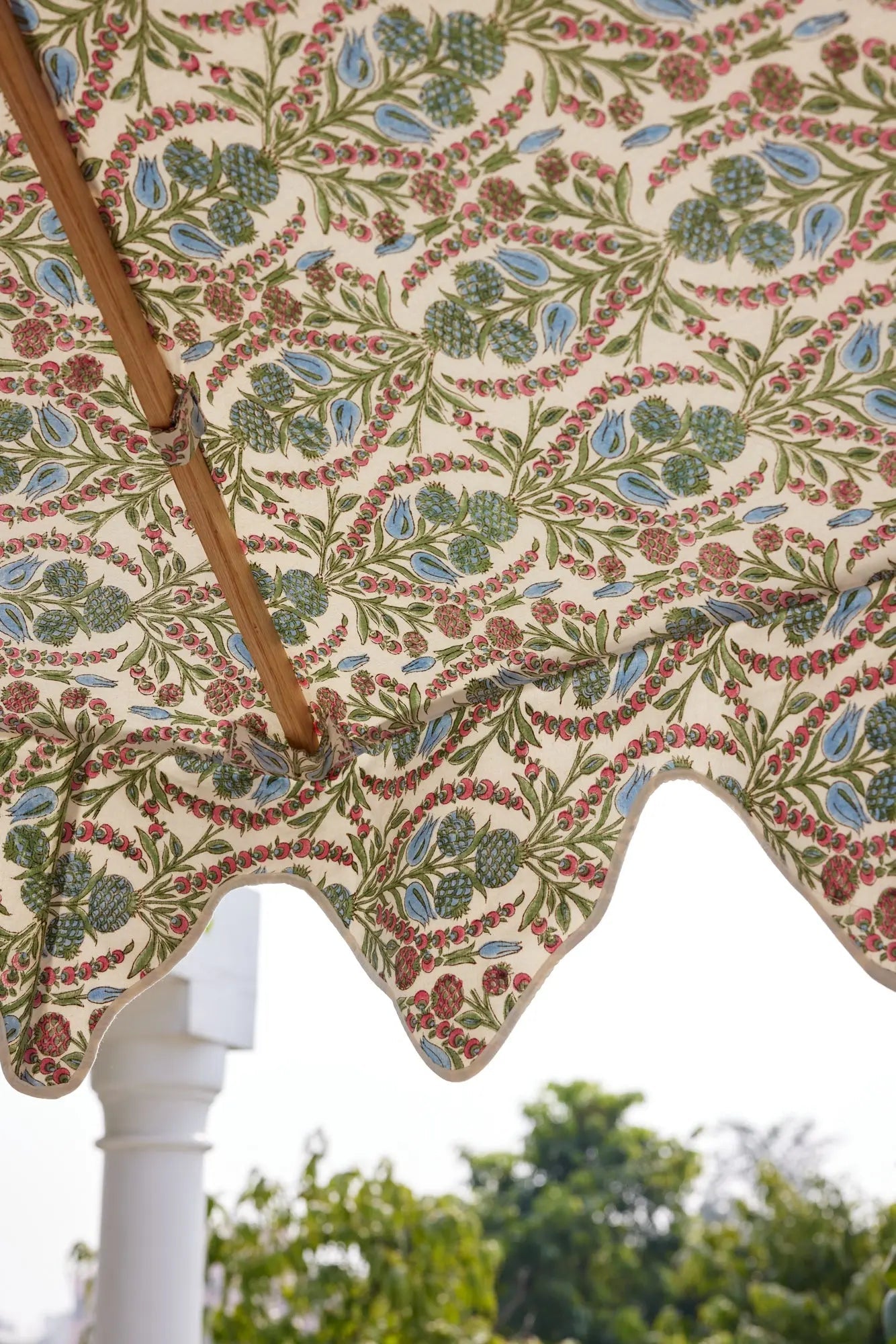 Horkesley Luxury Garden Parasol | Anaar Bliss