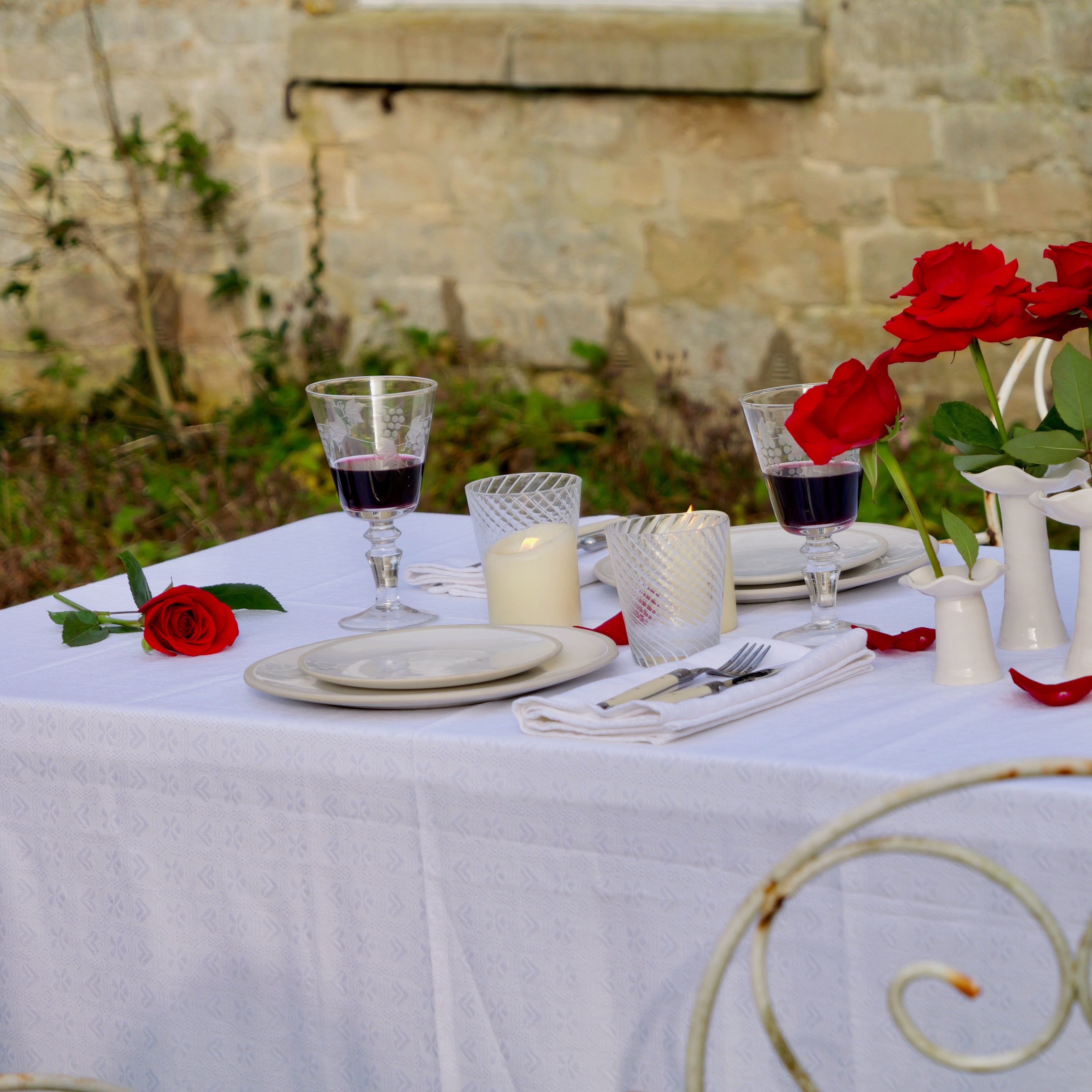 White Alpine Chalet Cotton Gingham Tablecloth