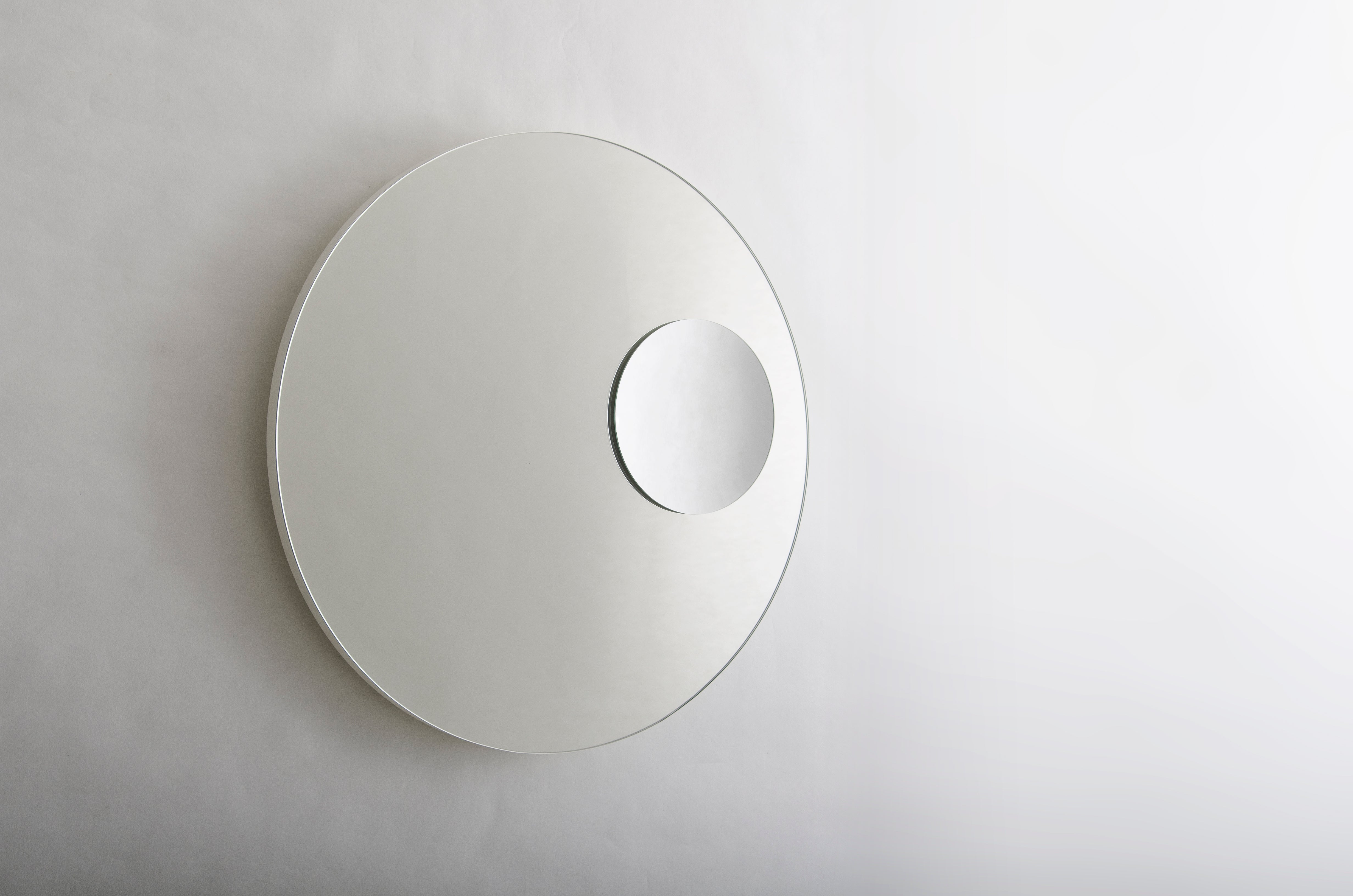 Wall Mirror Neutrino 550