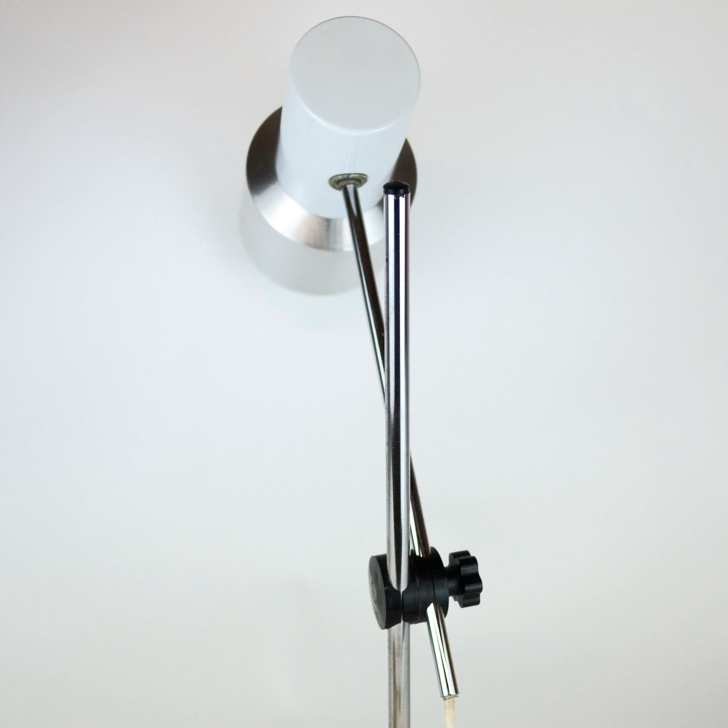 Vintage Italian White Aluminium Desk Lamp by Prova, 1960s