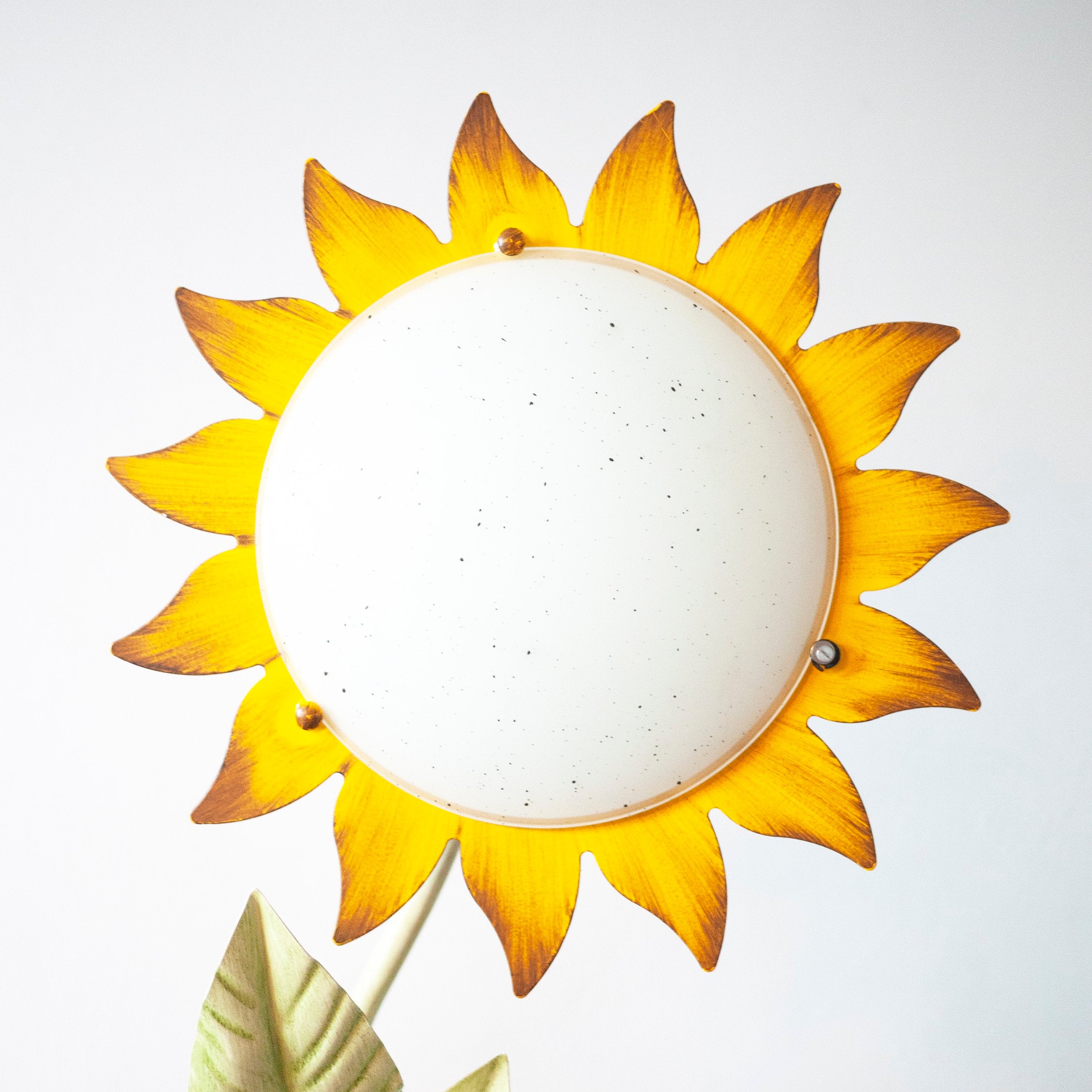 Decorative Mid-Century Italian Metal Painted Sunflower Table Lamp, 1970s