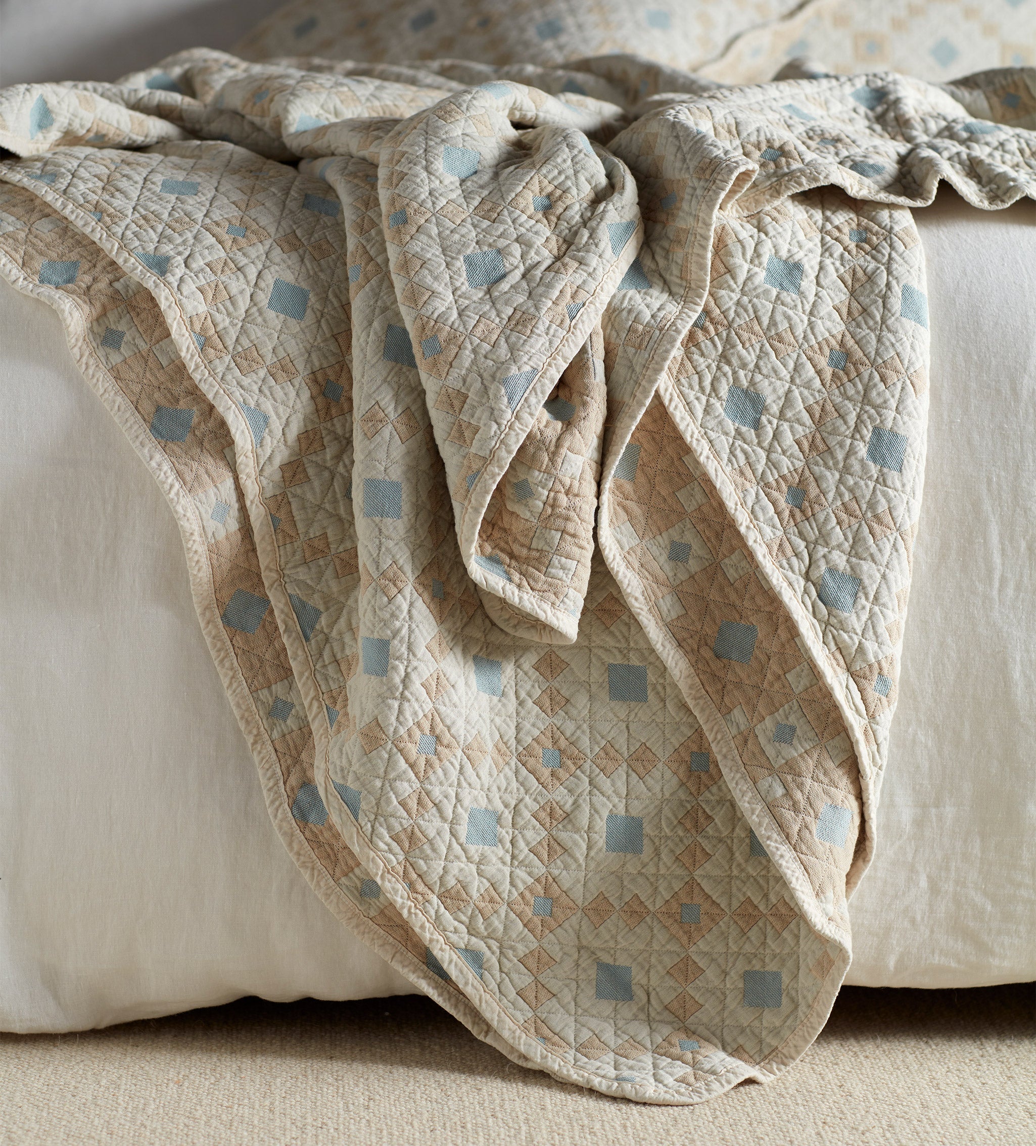 Pippa Patchwork 100% Cotton Quilted Throw