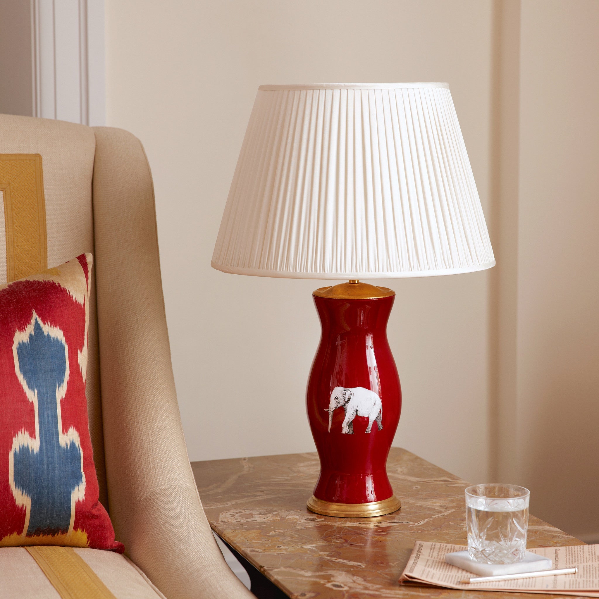 THE ELEPHANT IN THE ROOM LAMP BASE