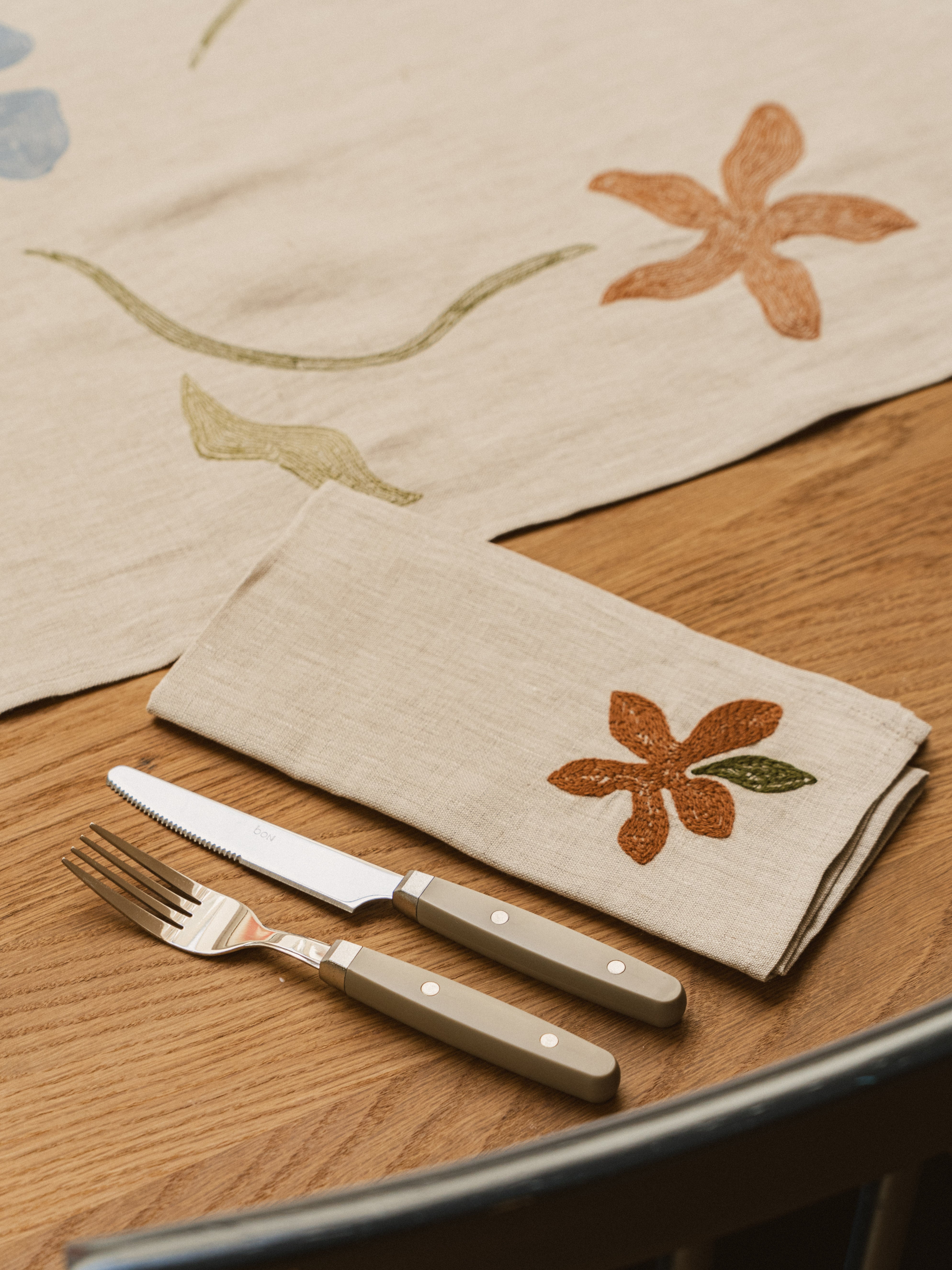Posy Table Runner