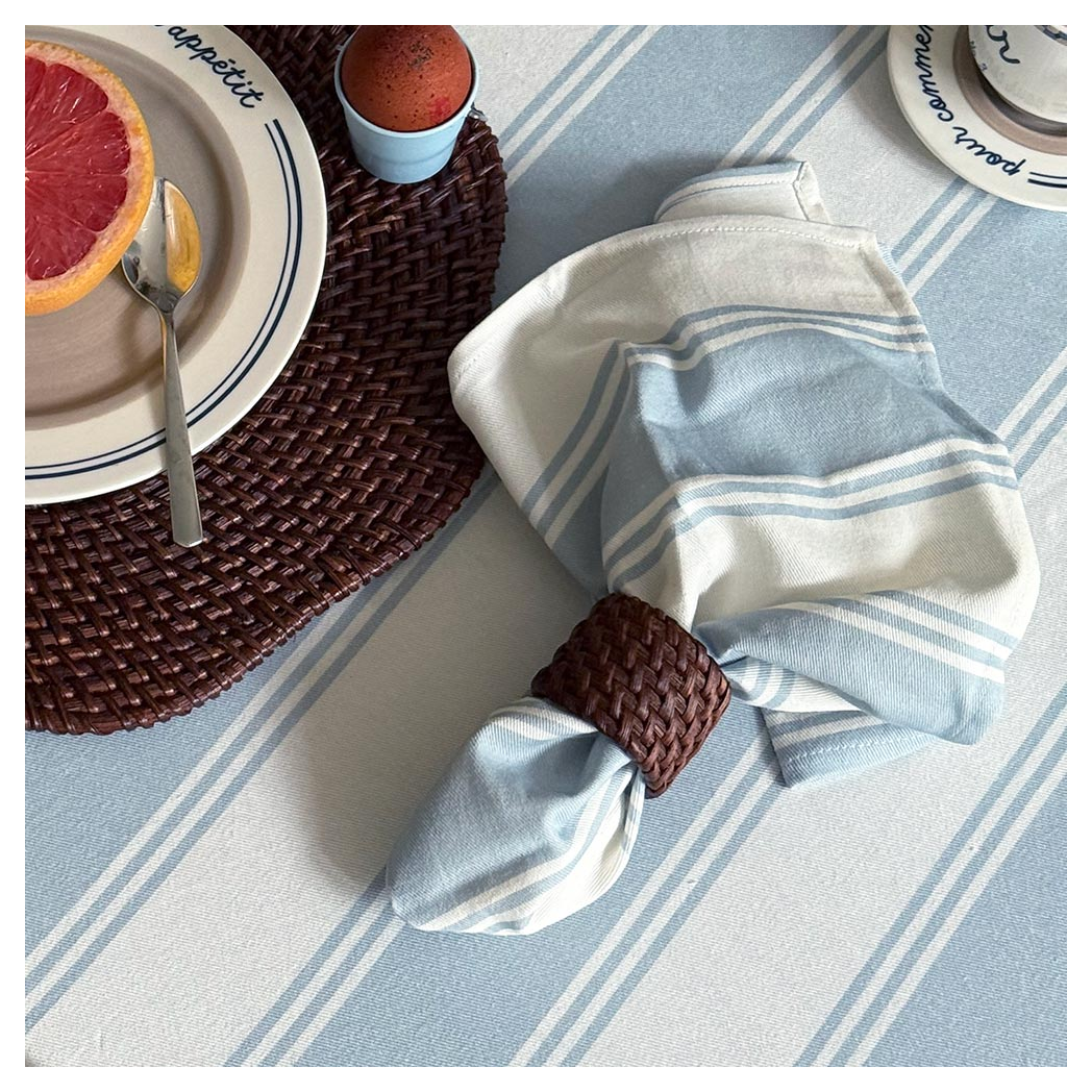 Murano-Stripe-Azzure-Blue-Napkin_8d10bbd9-bd62-474a-a72a-5dd49b093738.jpg?output=png&maxage=31d&w=1048&h=1048&fit=contain&we&n=-1