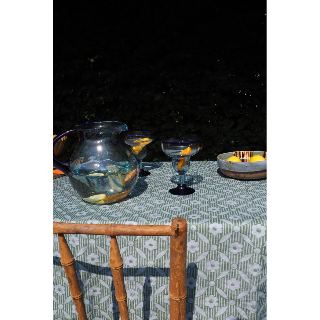 P1012840-web-scaled.jpg?output=png&maxage=31d&w=1048&h=1048&fit=contain&we&n=-1