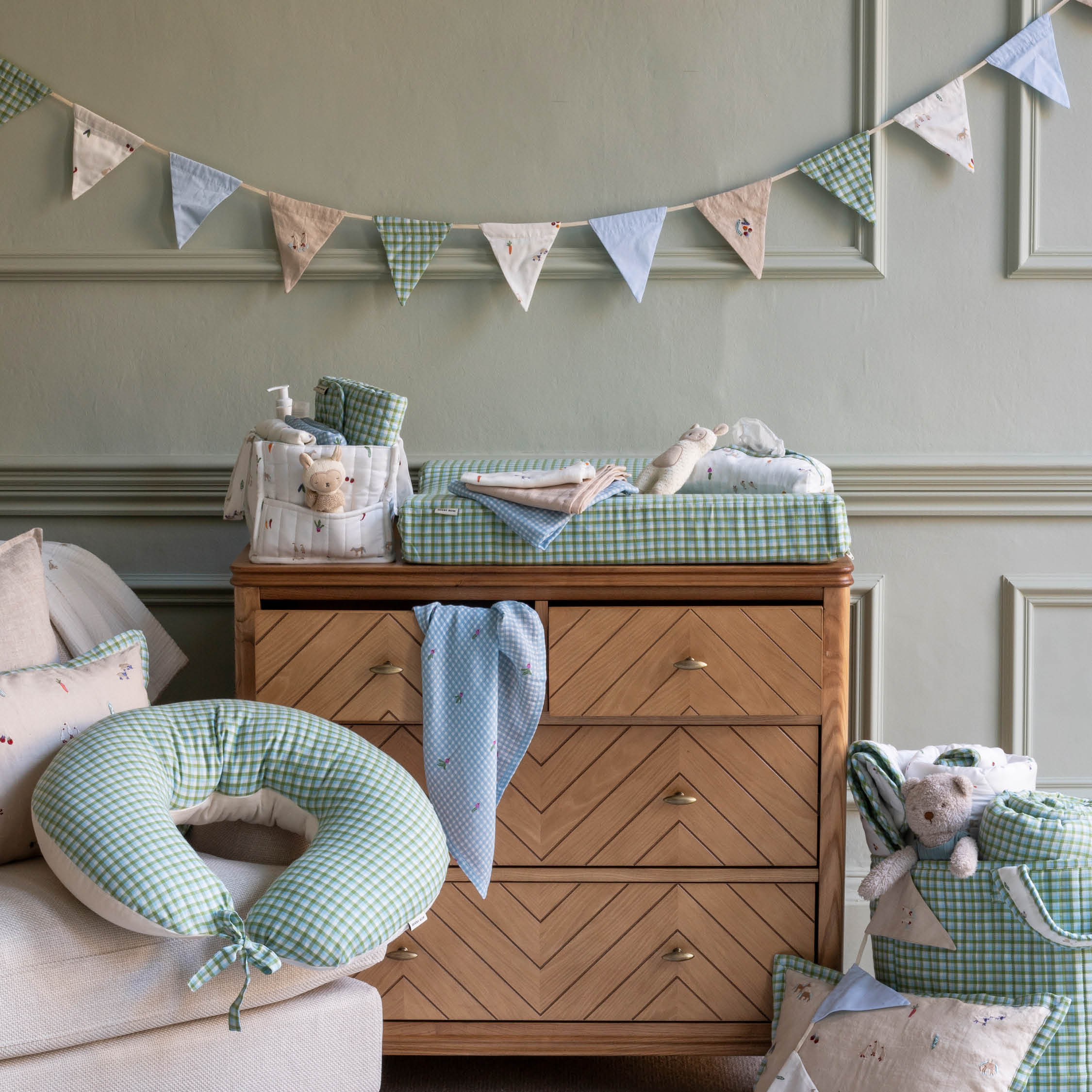 Bunting - Little Farm